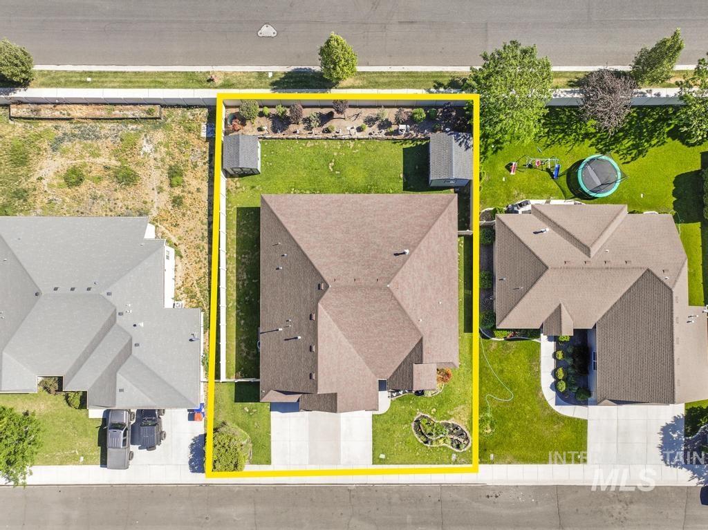 629 Lochsa Road, Twin Falls, Idaho 83301, 4 Bedrooms, 3 Bathrooms, Residential For Sale, Price $599,900, 98990653