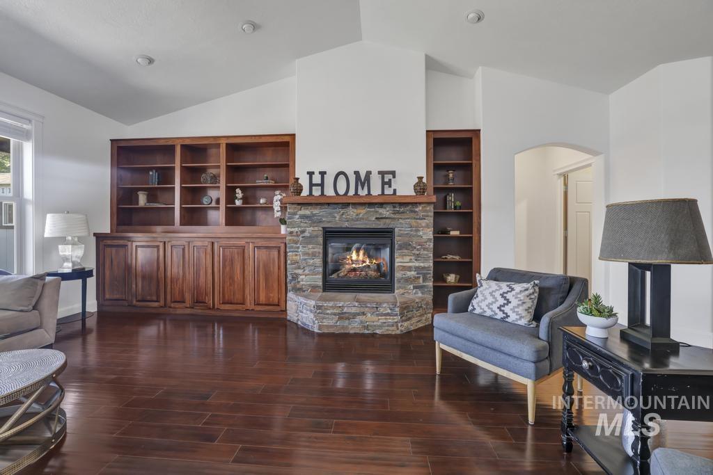 629 Lochsa Road, Twin Falls, Idaho 83301, 4 Bedrooms, 2.5 Bathrooms, Residential For Sale, Price $590,500, 98990653