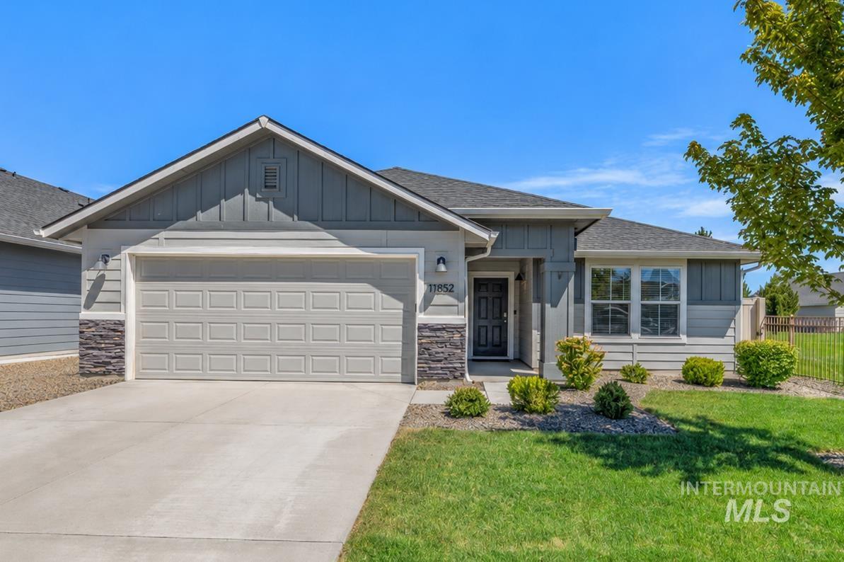 11852 W Hidden Point St, Star, Idaho 83669-6143, 3 Bedrooms, 2 Bathrooms, Residential For Sale, Price $450,000, 98990654