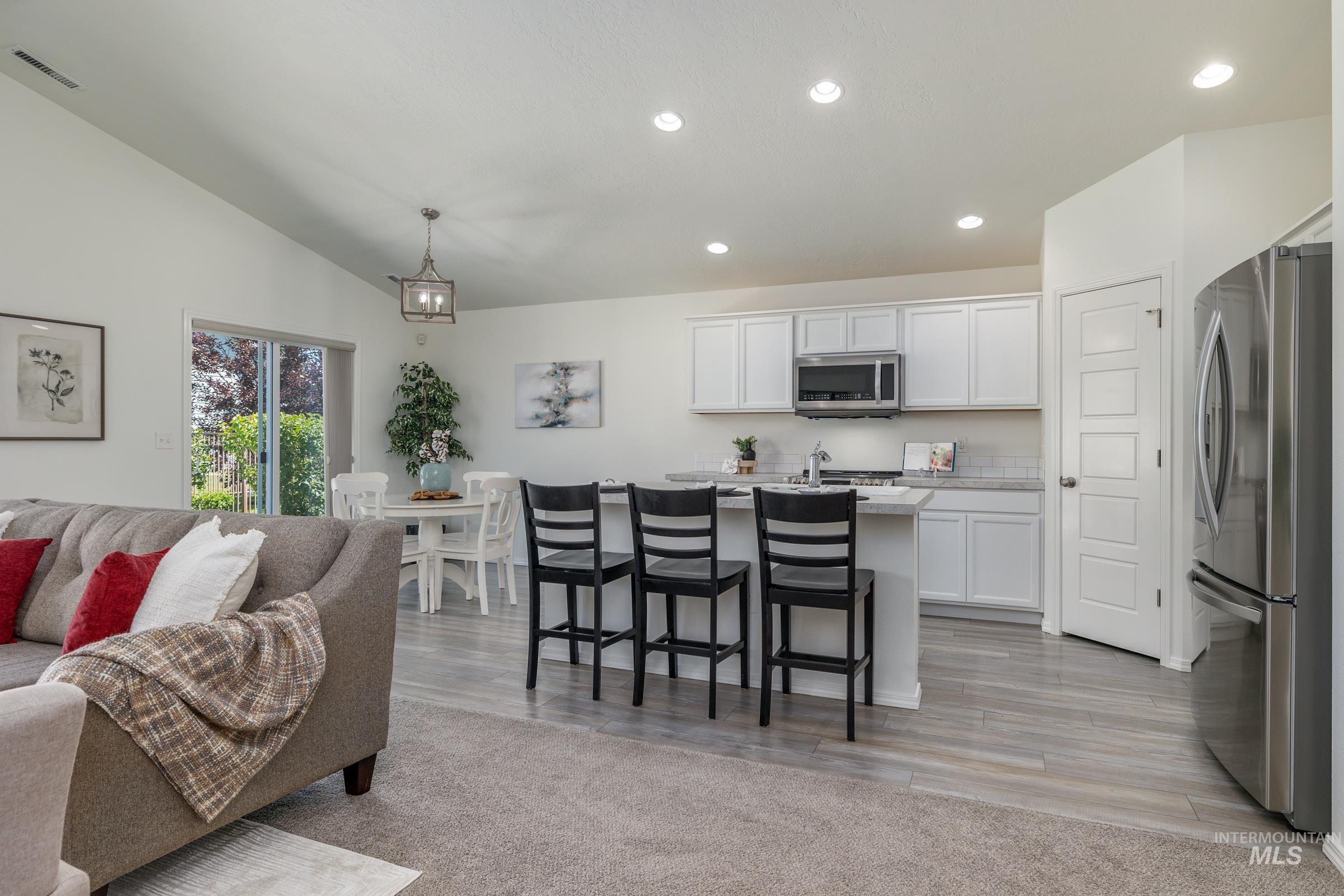 11852 W Hidden Point St, Star, Idaho 83669-6143, 3 Bedrooms, 2 Bathrooms, Residential For Sale, Price $450,000, 98990654
