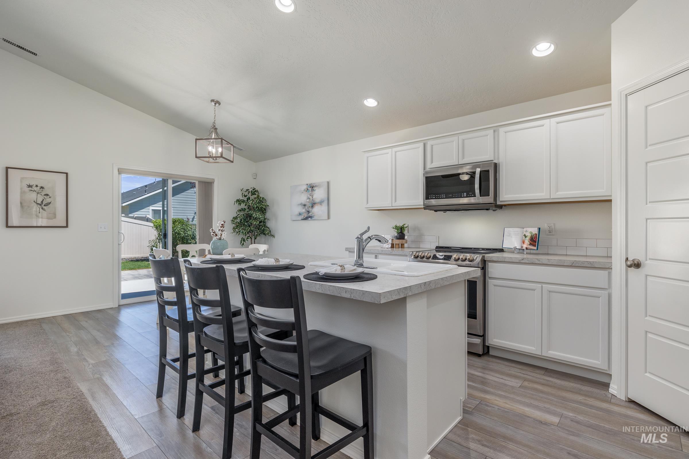 11852 W Hidden Point St, Star, Idaho 83669-6143, 3 Bedrooms, 2 Bathrooms, Residential For Sale, Price $450,000, 98990654