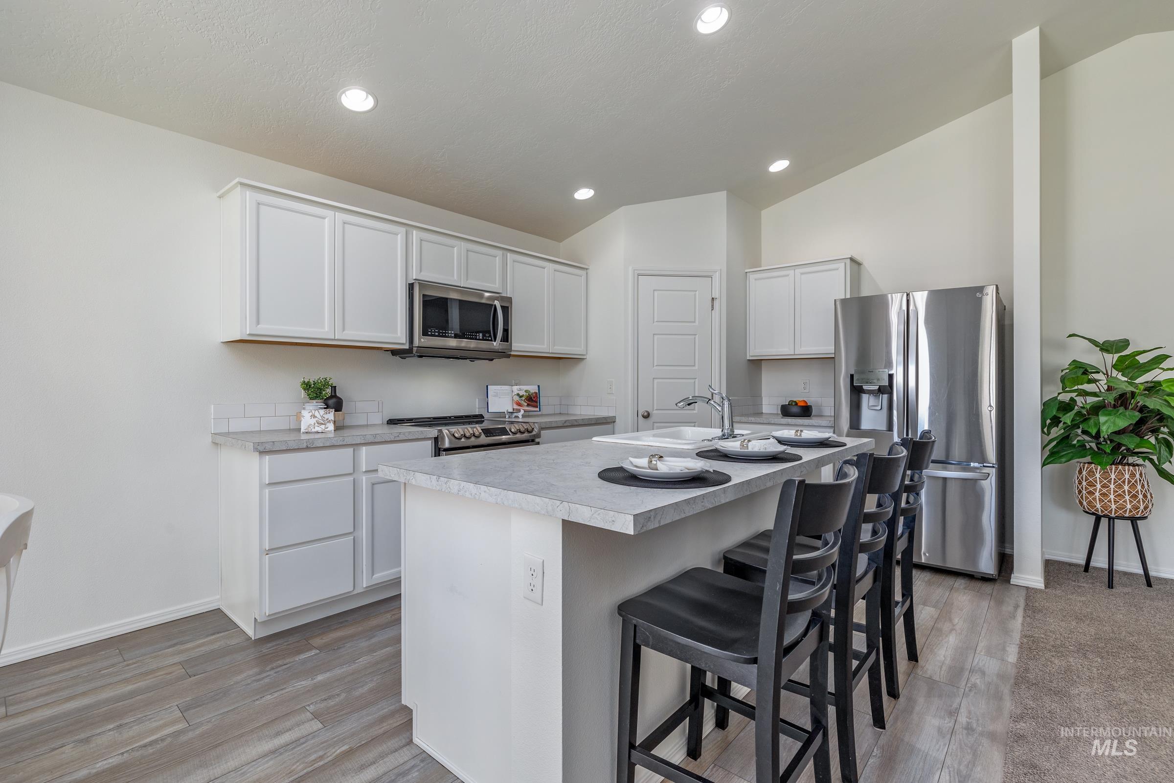 11852 W Hidden Point St, Star, Idaho 83669-6143, 3 Bedrooms, 2 Bathrooms, Residential For Sale, Price $450,000, 98990654