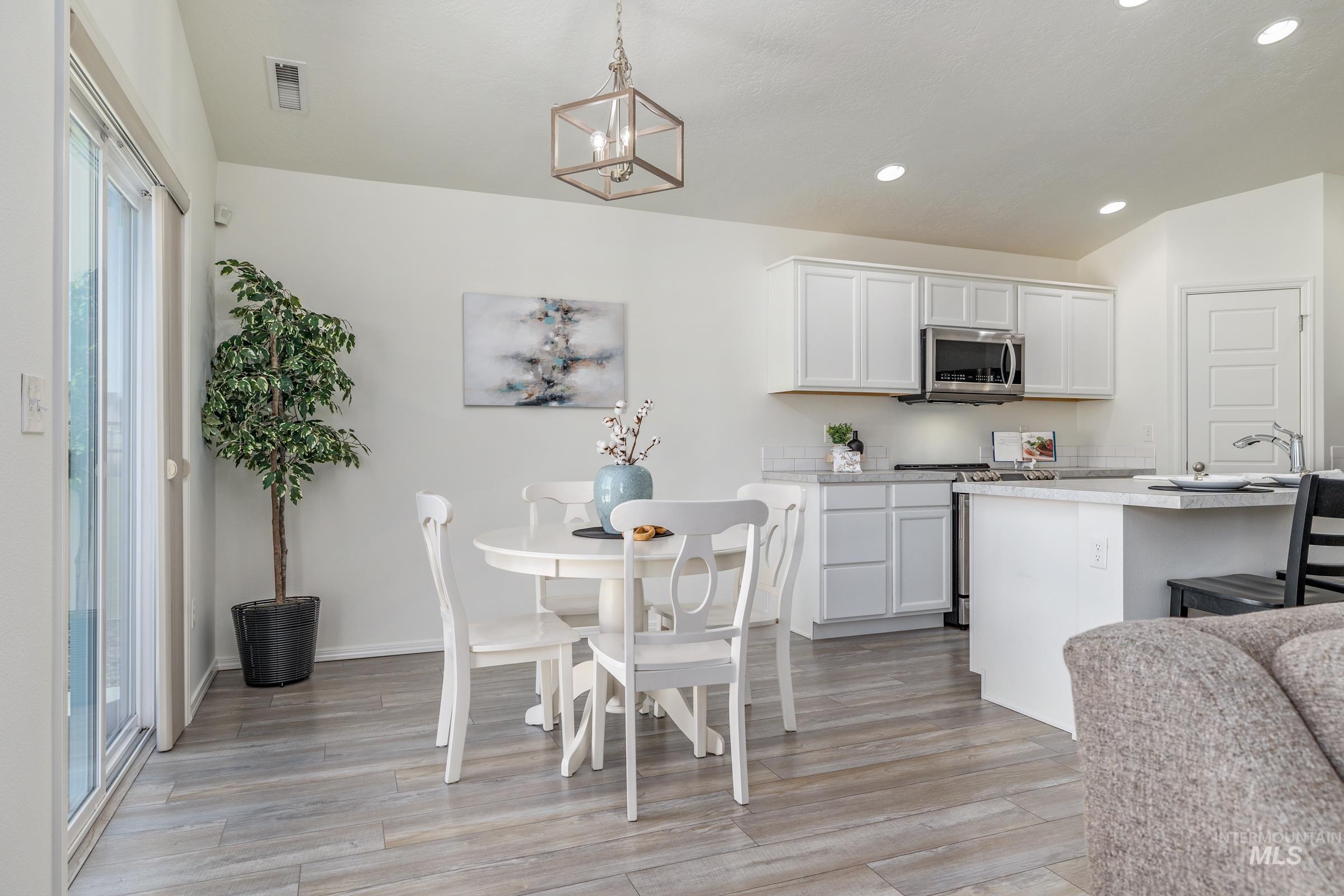 11852 W Hidden Point St, Star, Idaho 83669-6143, 3 Bedrooms, 2 Bathrooms, Residential For Sale, Price $450,000, 98990654