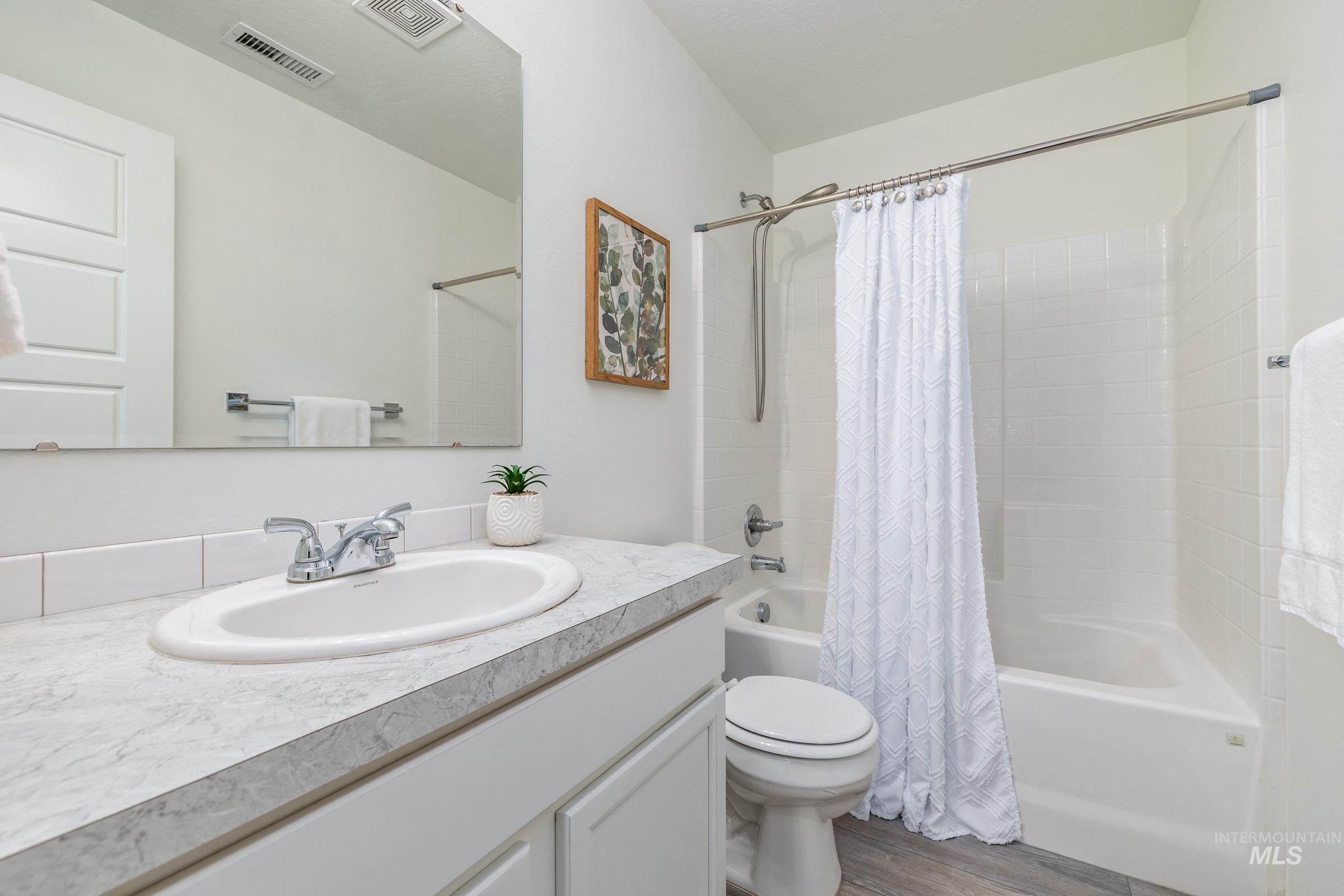 11852 W Hidden Point St, Star, Idaho 83669-6143, 3 Bedrooms, 2 Bathrooms, Residential For Sale, Price $450,000, 98990654
