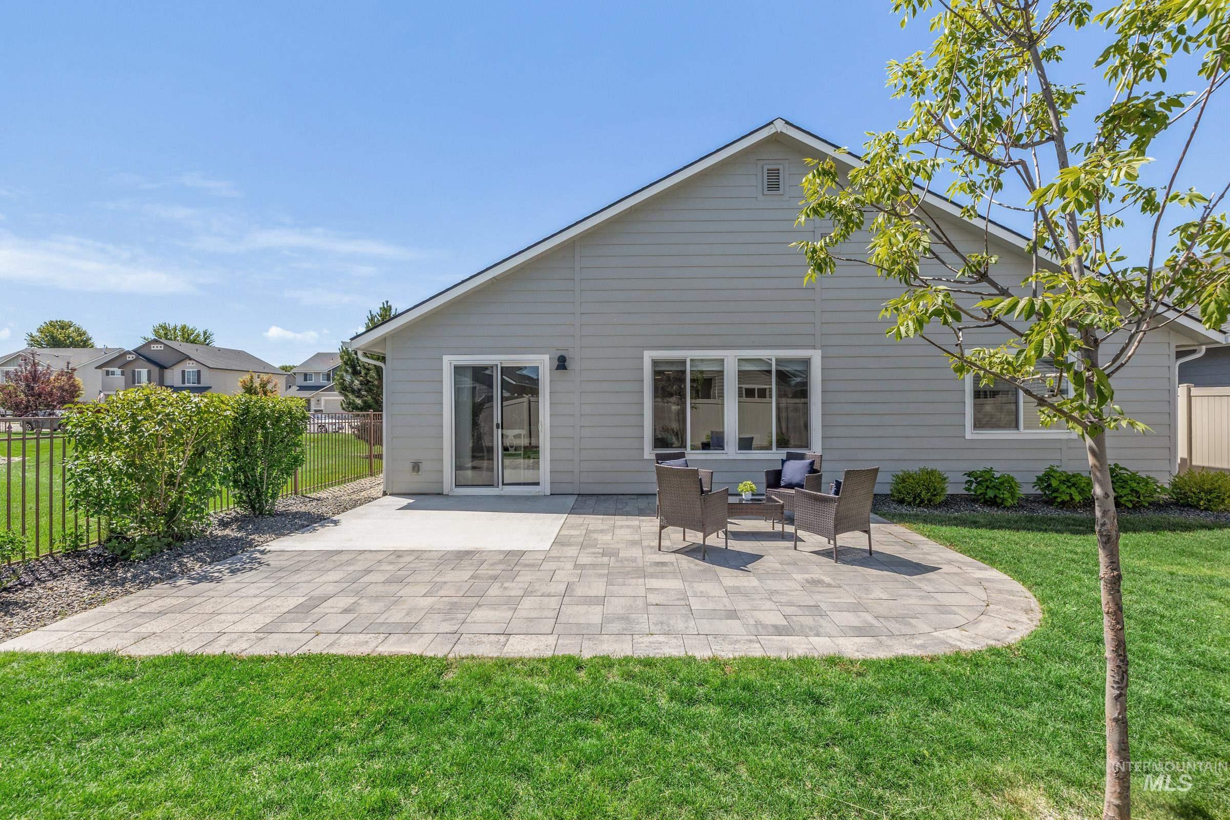 11852 W Hidden Point St, Star, Idaho 83669-6143, 3 Bedrooms, 2 Bathrooms, Residential For Sale, Price $450,000, 98990654