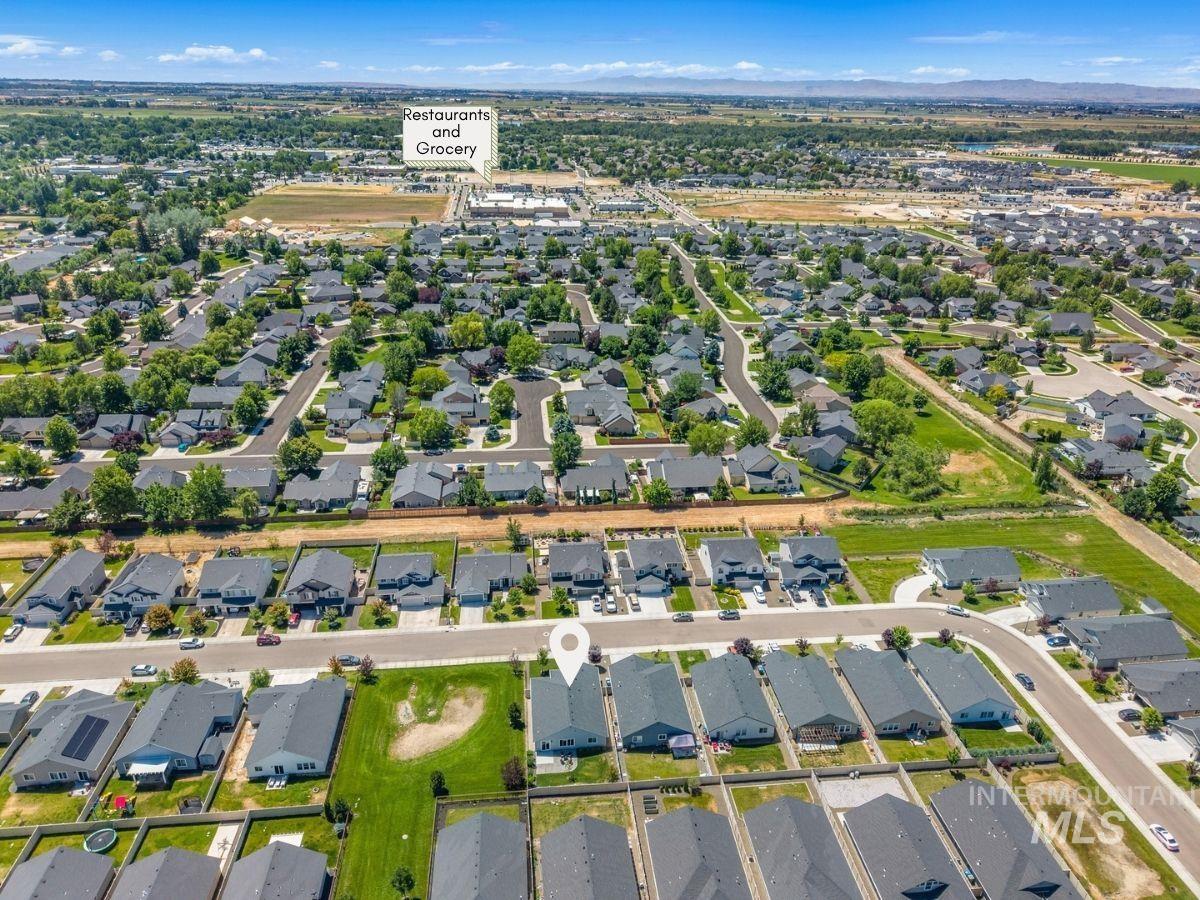 11852 W Hidden Point St, Star, Idaho 83669-6143, 3 Bedrooms, 2 Bathrooms, Residential For Sale, Price $450,000, 98990654