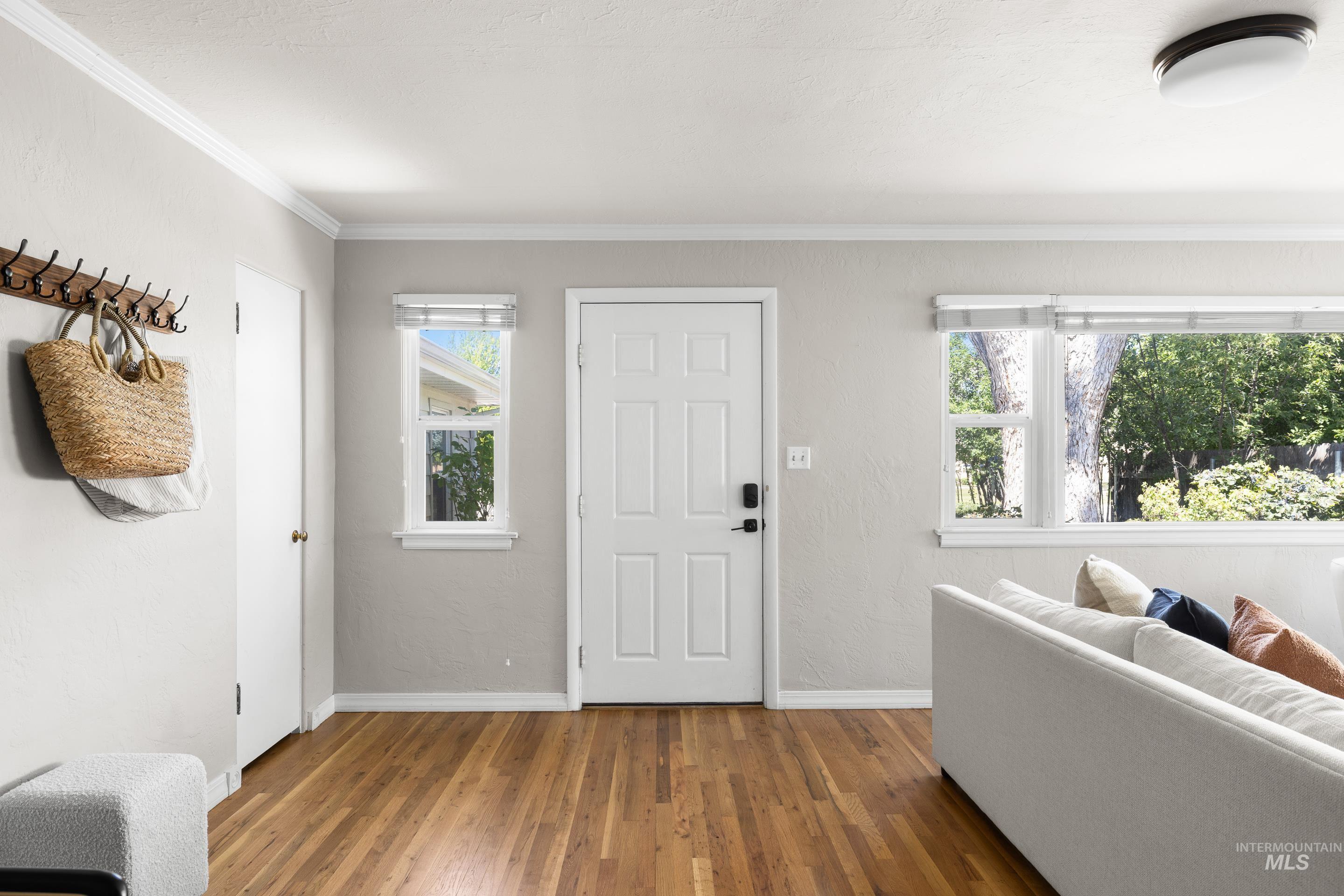 820 S Shoshone St, Boise, Idaho 83705, 3 Bedrooms, 2 Bathrooms, Residential For Sale, Price $500,000, 98990656