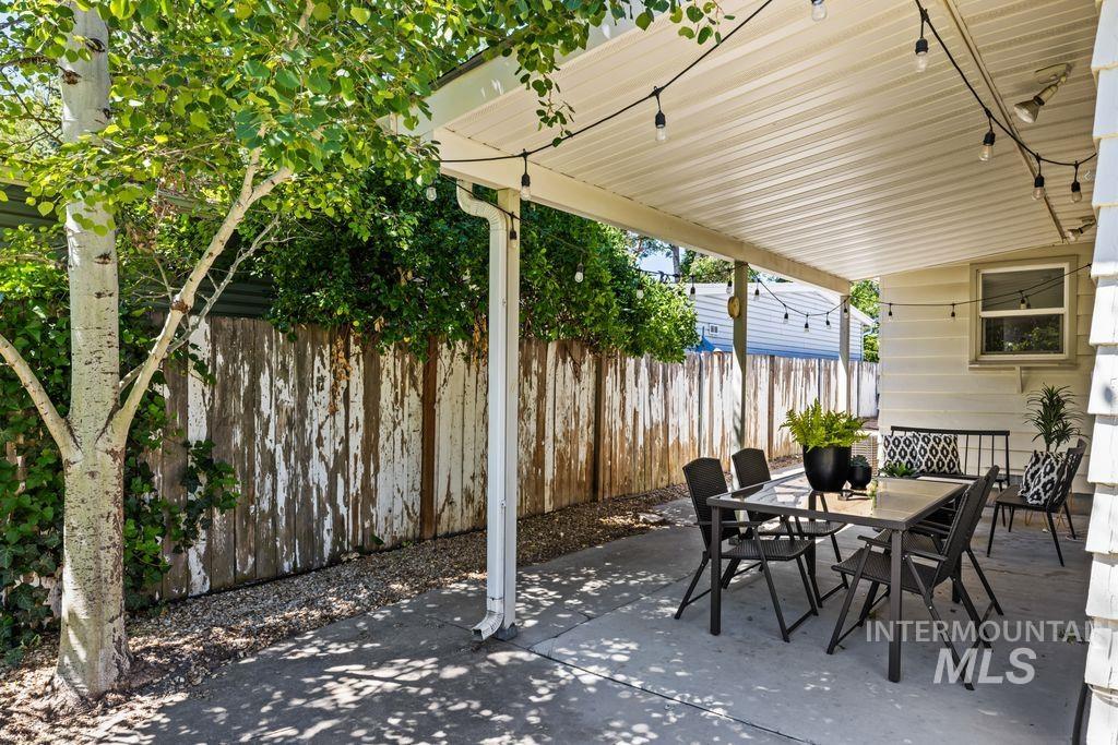 820 S Shoshone St, Boise, Idaho 83705, 3 Bedrooms, 2 Bathrooms, Residential For Sale, Price $500,000, 98990656