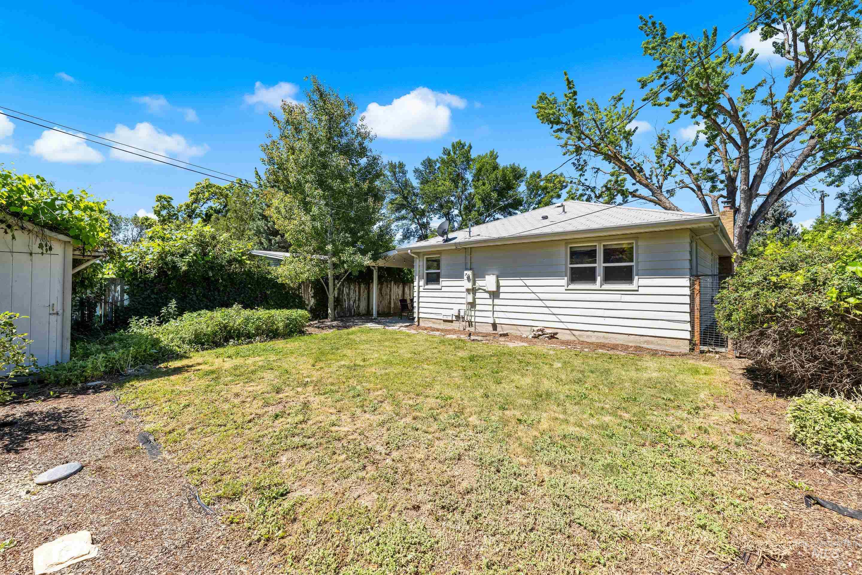 820 S Shoshone St, Boise, Idaho 83705, 3 Bedrooms, 2 Bathrooms, Residential For Sale, Price $500,000, 98990656