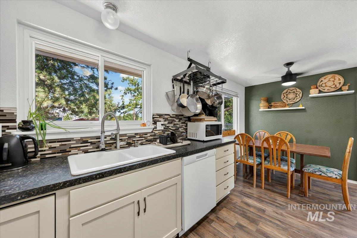 7428 W Snohomish St, Boise, Idaho 83709, 4 Bedrooms, 2 Bathrooms, Residential For Sale, Price $485,000, 98990660