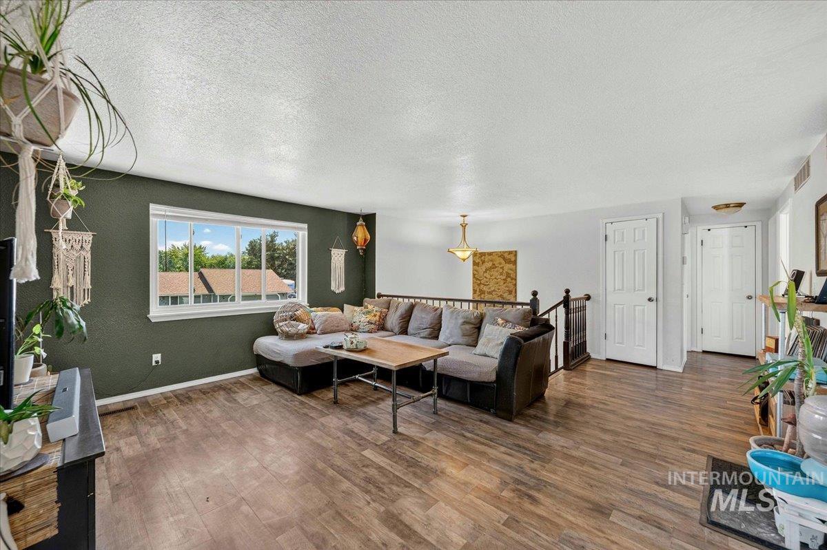 7428 W Snohomish St, Boise, Idaho 83709, 4 Bedrooms, 2 Bathrooms, Residential For Sale, Price $485,000, 98990660
