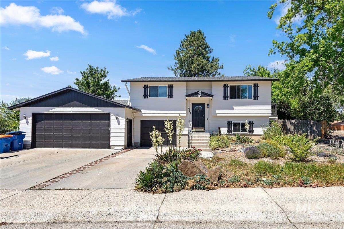 7428 W Snohomish St, Boise, Idaho 83709, 4 Bedrooms, 2 Bathrooms, Residential For Sale, Price $485,000, 98990660