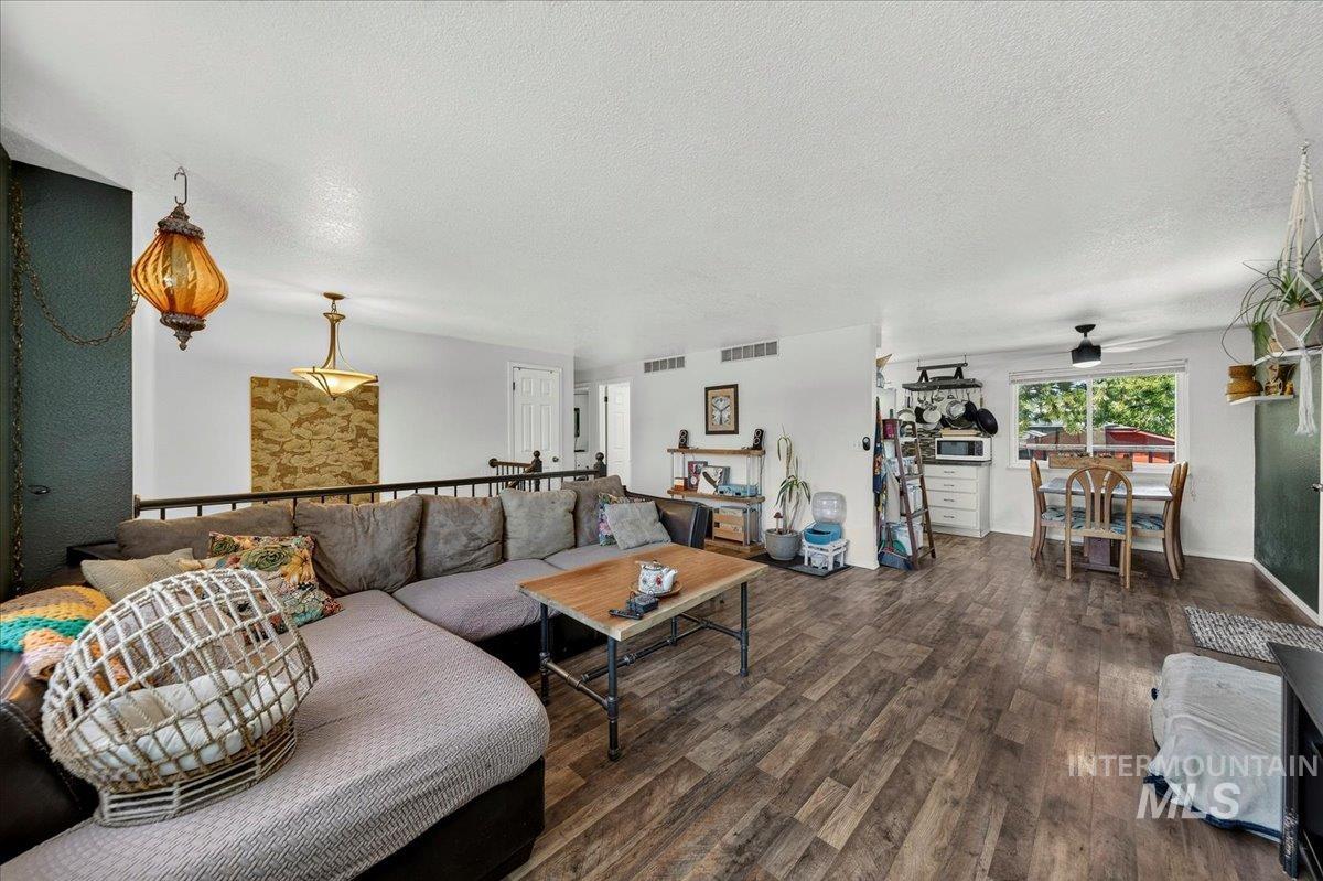 7428 W Snohomish St, Boise, Idaho 83709, 4 Bedrooms, 2 Bathrooms, Residential For Sale, Price $485,000, 98990660
