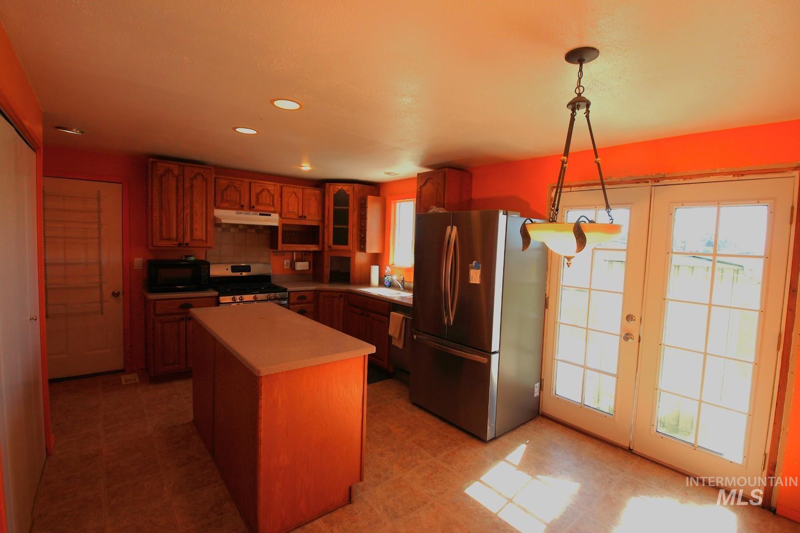 10750 W Fox Brush Dr, Boise, Idaho 83709, 3 Bedrooms, 1.5 Bathrooms, Residential For Sale, Price $449,000, 98990662