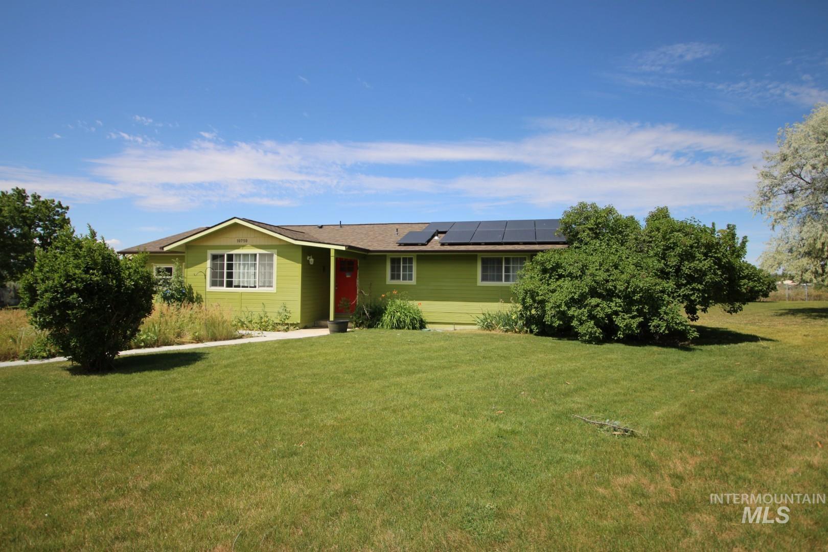 10750 W Fox Brush Dr, Boise, Idaho 83709, 3 Bedrooms, 1.5 Bathrooms, Residential For Sale, Price $449,000, 98990662