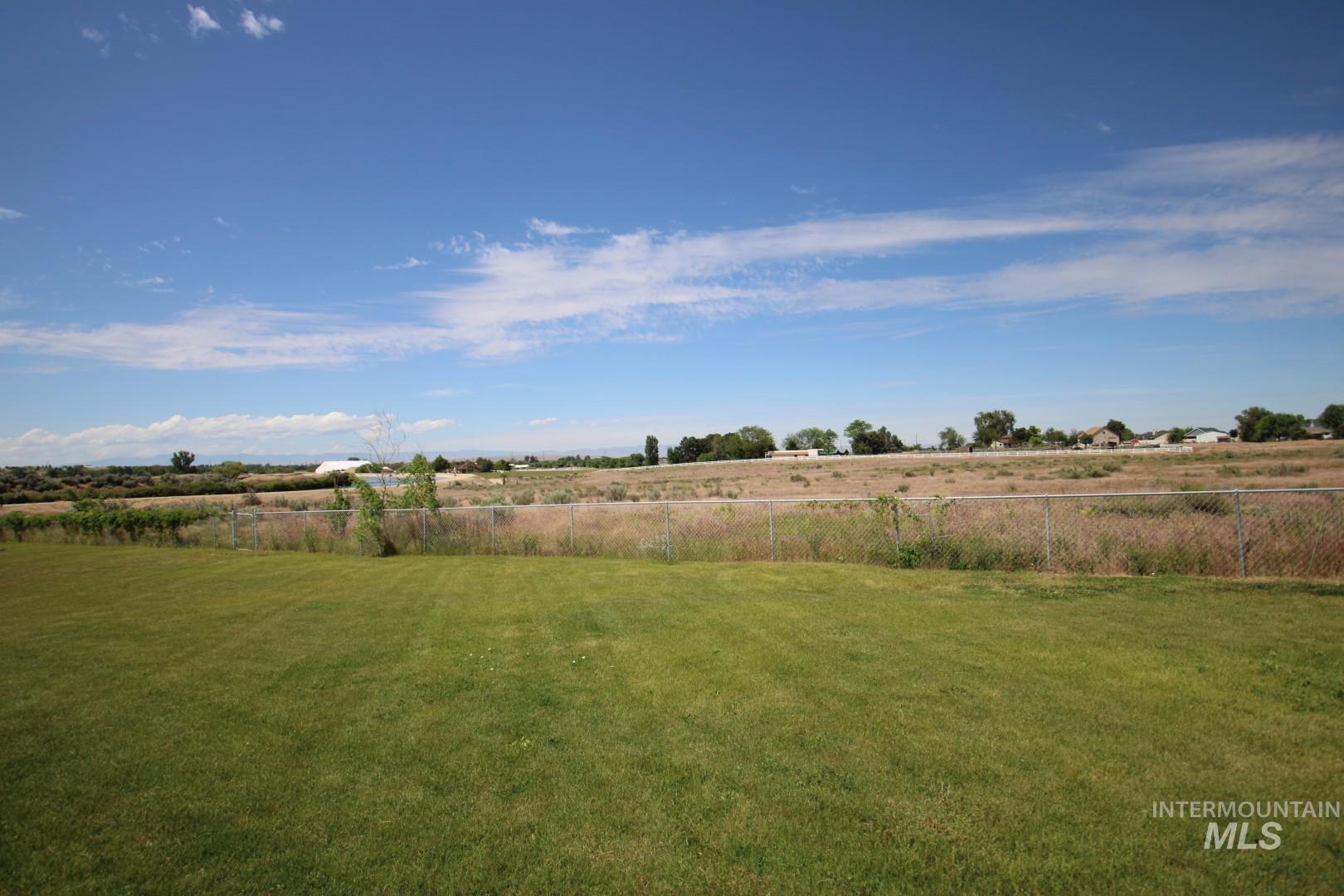 10750 W Fox Brush Dr, Boise, Idaho 83709, 3 Bedrooms, 1.5 Bathrooms, Residential For Sale, Price $449,000, 98990662