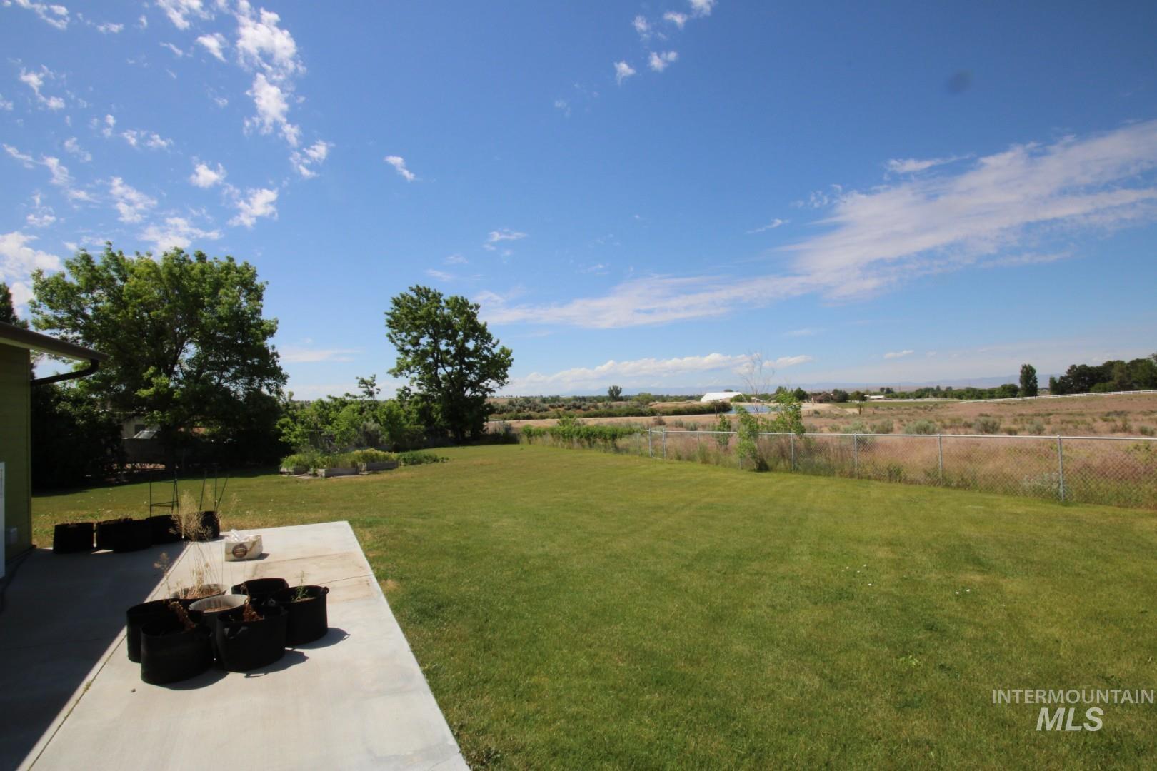 10750 W Fox Brush Dr, Boise, Idaho 83709, 3 Bedrooms, 1.5 Bathrooms, Residential For Sale, Price $449,000, 98990662