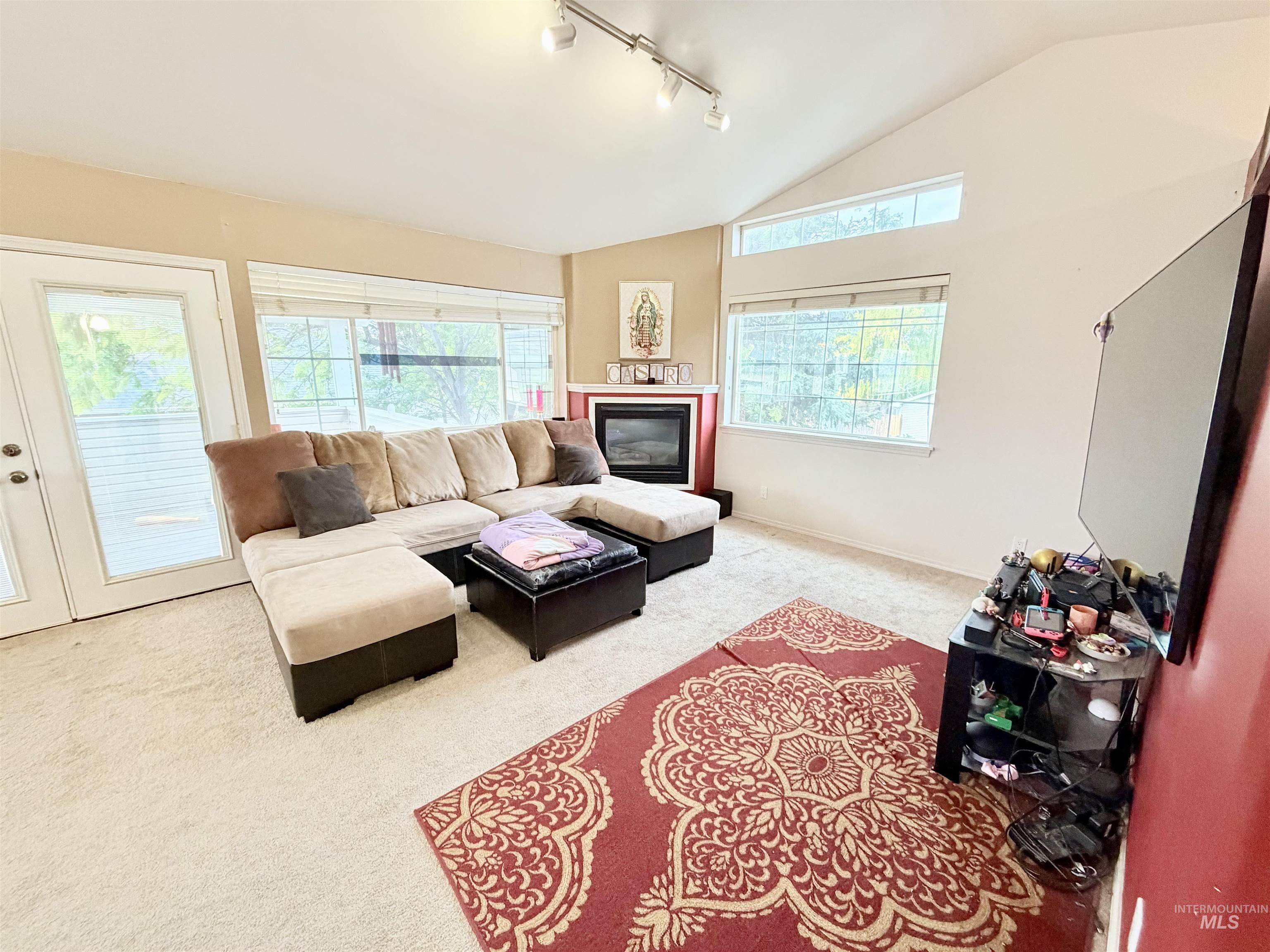 101 Jasper Dr, Kimberly, Idaho 83341, 3 Bedrooms, 3 Bathrooms, Residential For Sale, Price $385,000, 98990663
