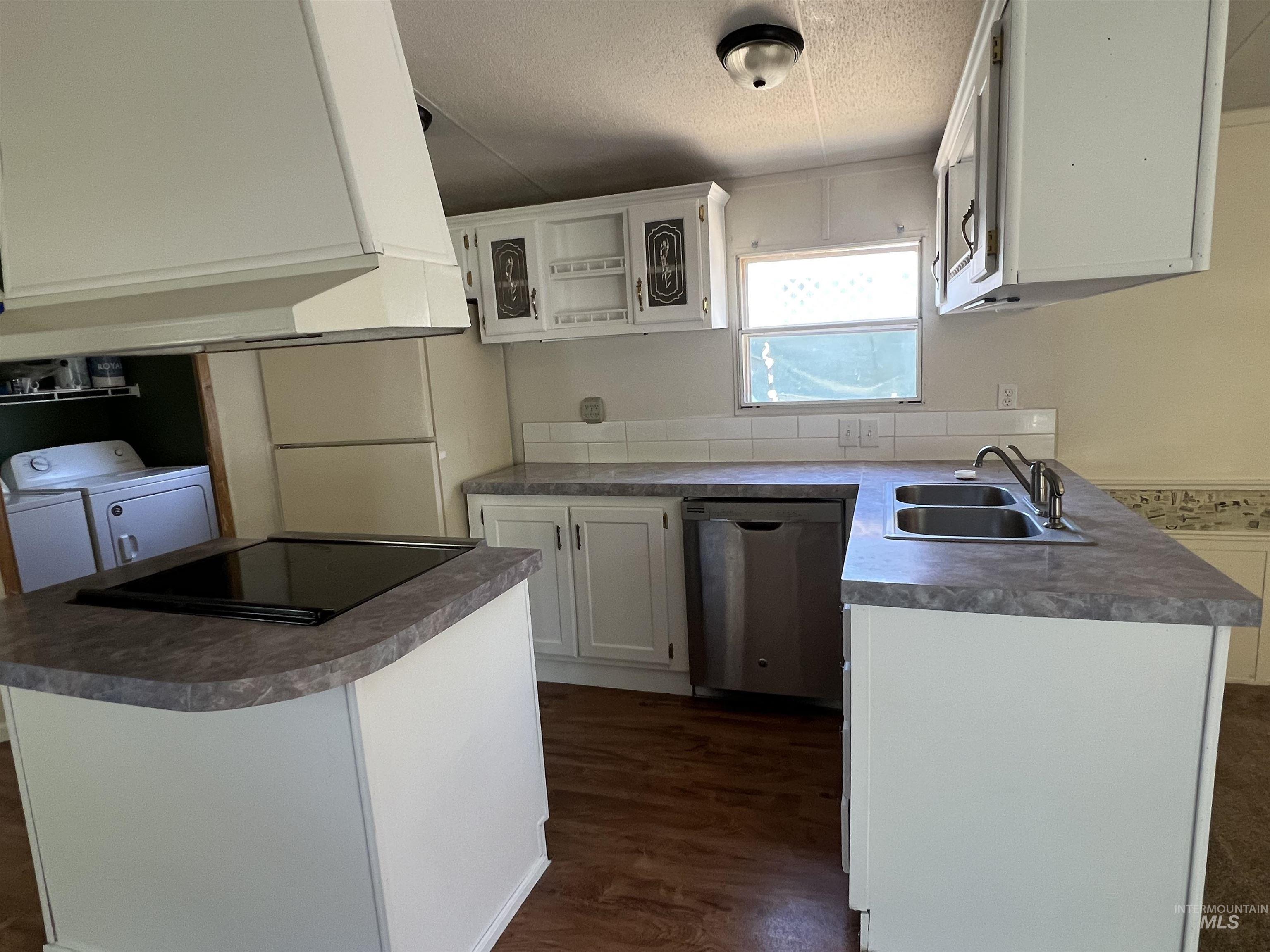 4030 River Resort Dr, Homedale, Idaho 83628, 2 Bedrooms, 2 Bathrooms, Residential For Sale, Price $105,000,MLS 98990665