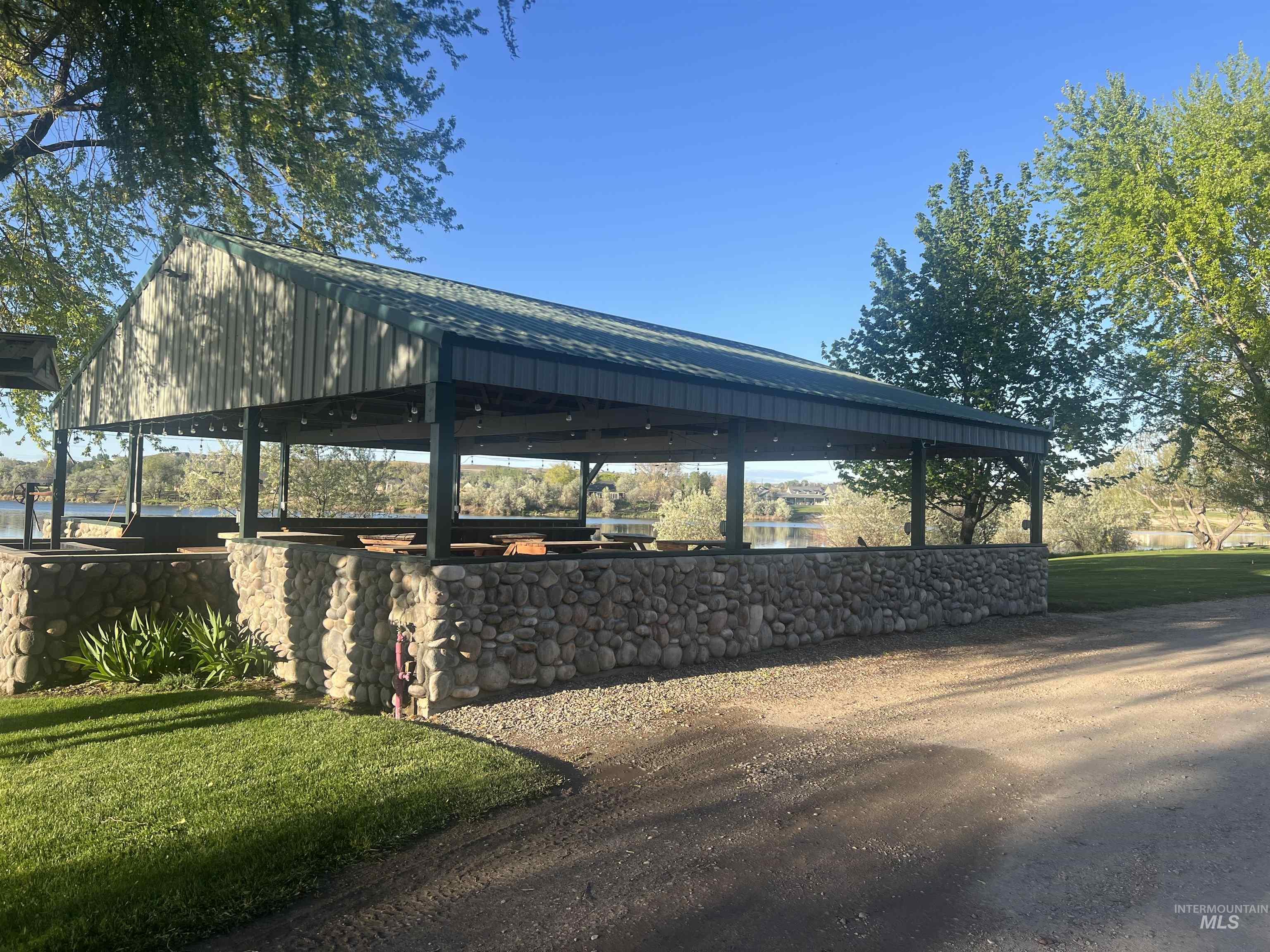 4030 River Resort Dr, Homedale, Idaho 83628, 2 Bedrooms, 2 Bathrooms, Residential For Sale, Price $105,000,MLS 98990665