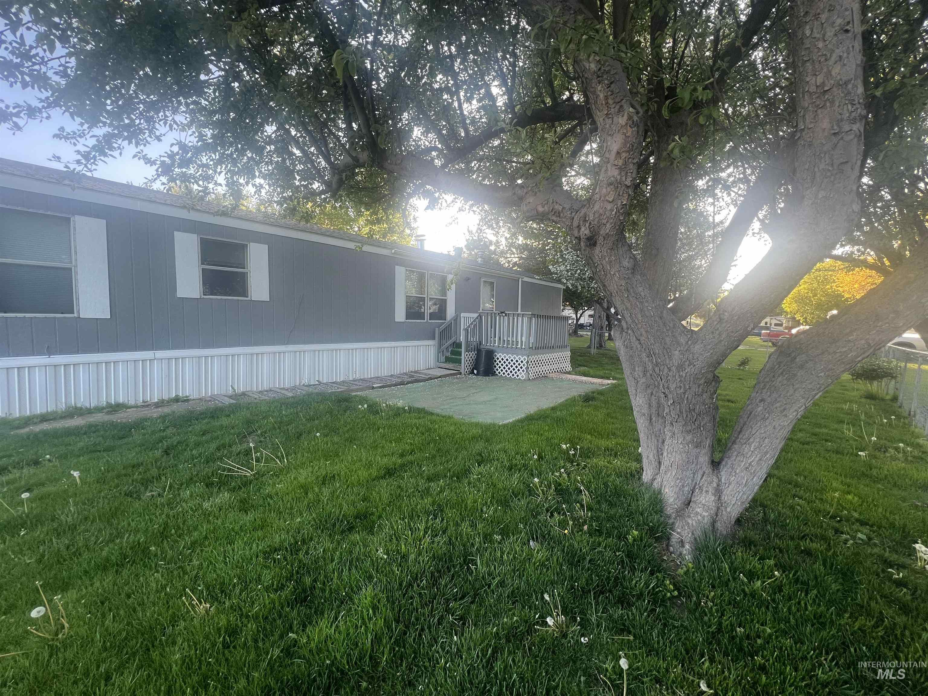 4030 River Resort Dr, Homedale, Idaho 83628, 2 Bedrooms, 2 Bathrooms, Residential For Sale, Price $105,000,MLS 98990665