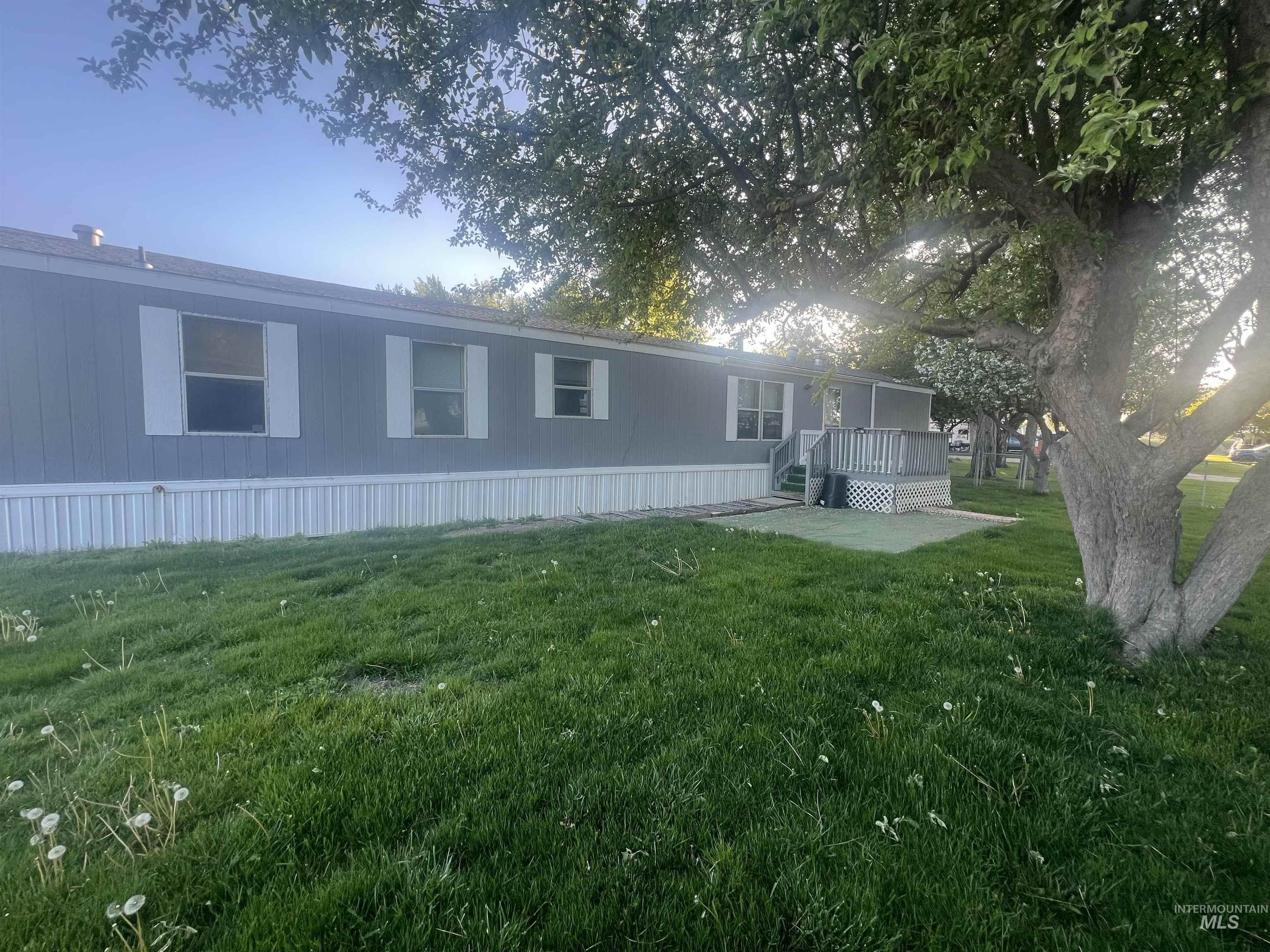 4030 River Resort Dr, Homedale, Idaho 83628, 2 Bedrooms, 2 Bathrooms, Residential For Sale, Price $105,000,MLS 98990665