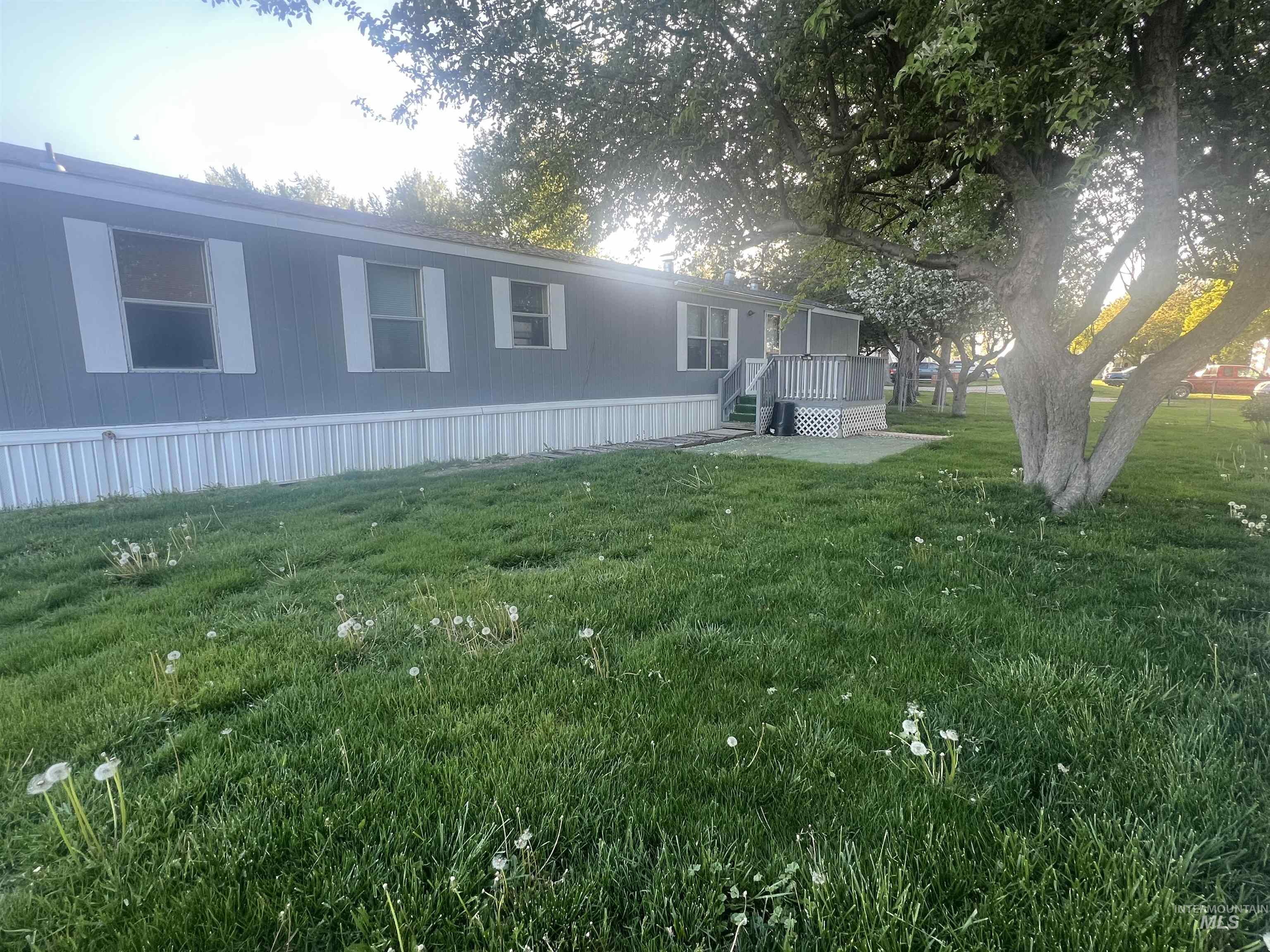 4030 River Resort Dr, Homedale, Idaho 83628, 2 Bedrooms, 2 Bathrooms, Residential For Sale, Price $105,000,MLS 98990665