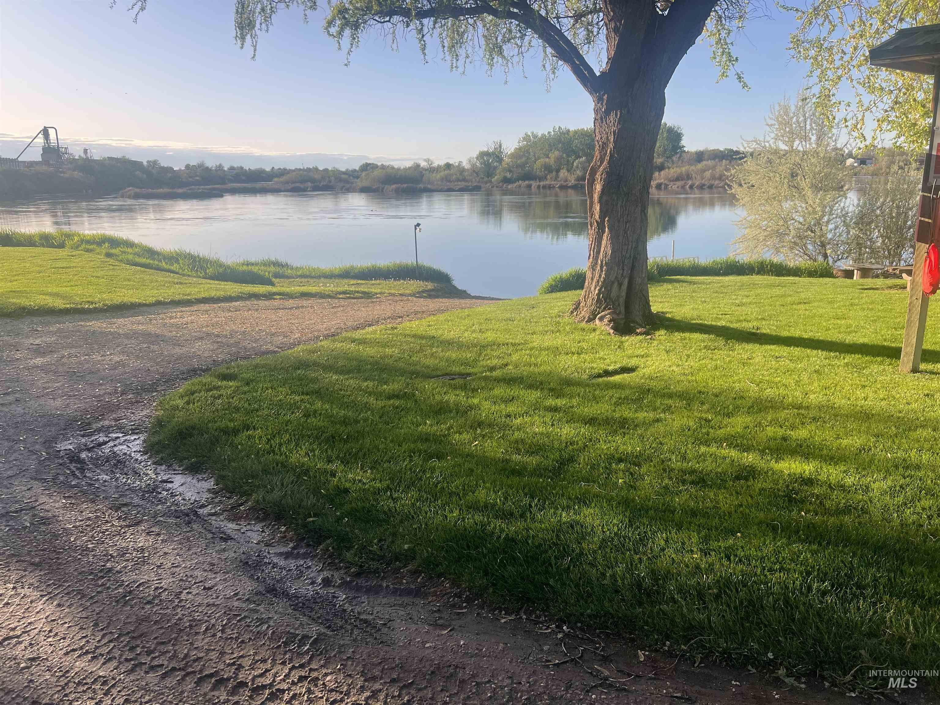 4030 River Resort Dr, Homedale, Idaho 83628, 2 Bedrooms, 2 Bathrooms, Residential For Sale, Price $105,000,MLS 98990665