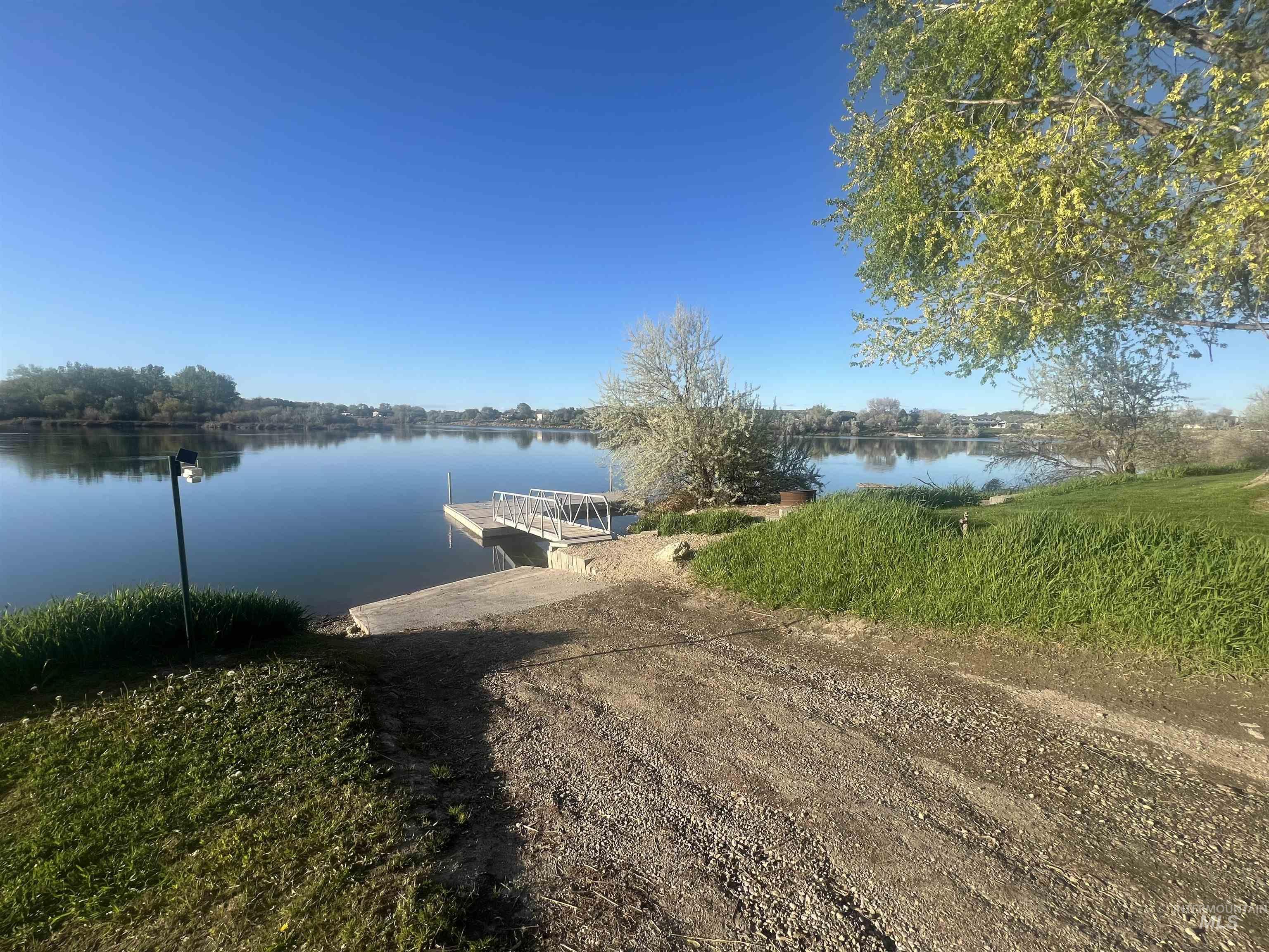 4030 River Resort Dr, Homedale, Idaho 83628, 2 Bedrooms, 2 Bathrooms, Residential For Sale, Price $105,000,MLS 98990665