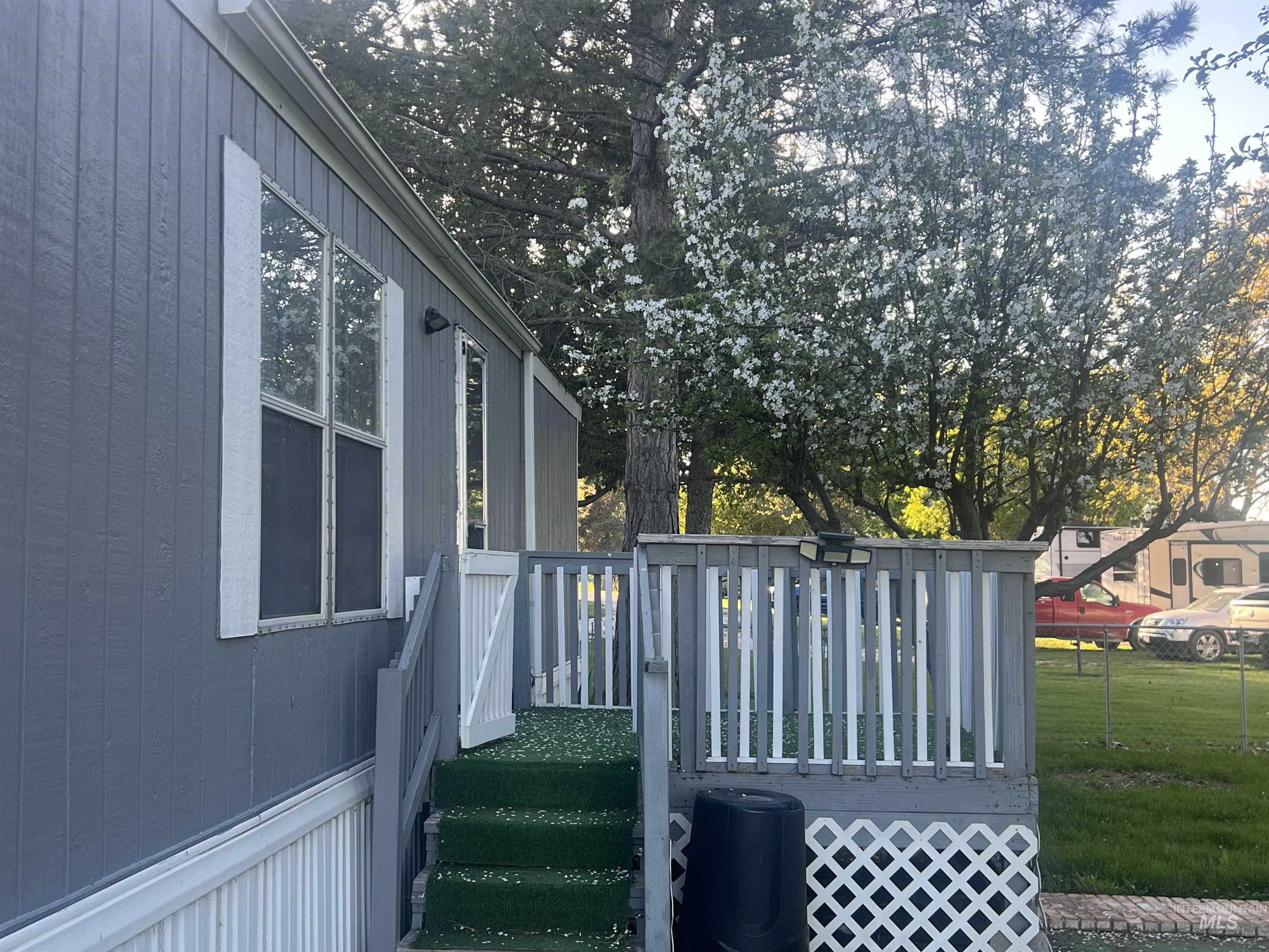 4030 River Resort Dr, Homedale, Idaho 83628, 2 Bedrooms, 2 Bathrooms, Residential For Sale, Price $105,000,MLS 98990665