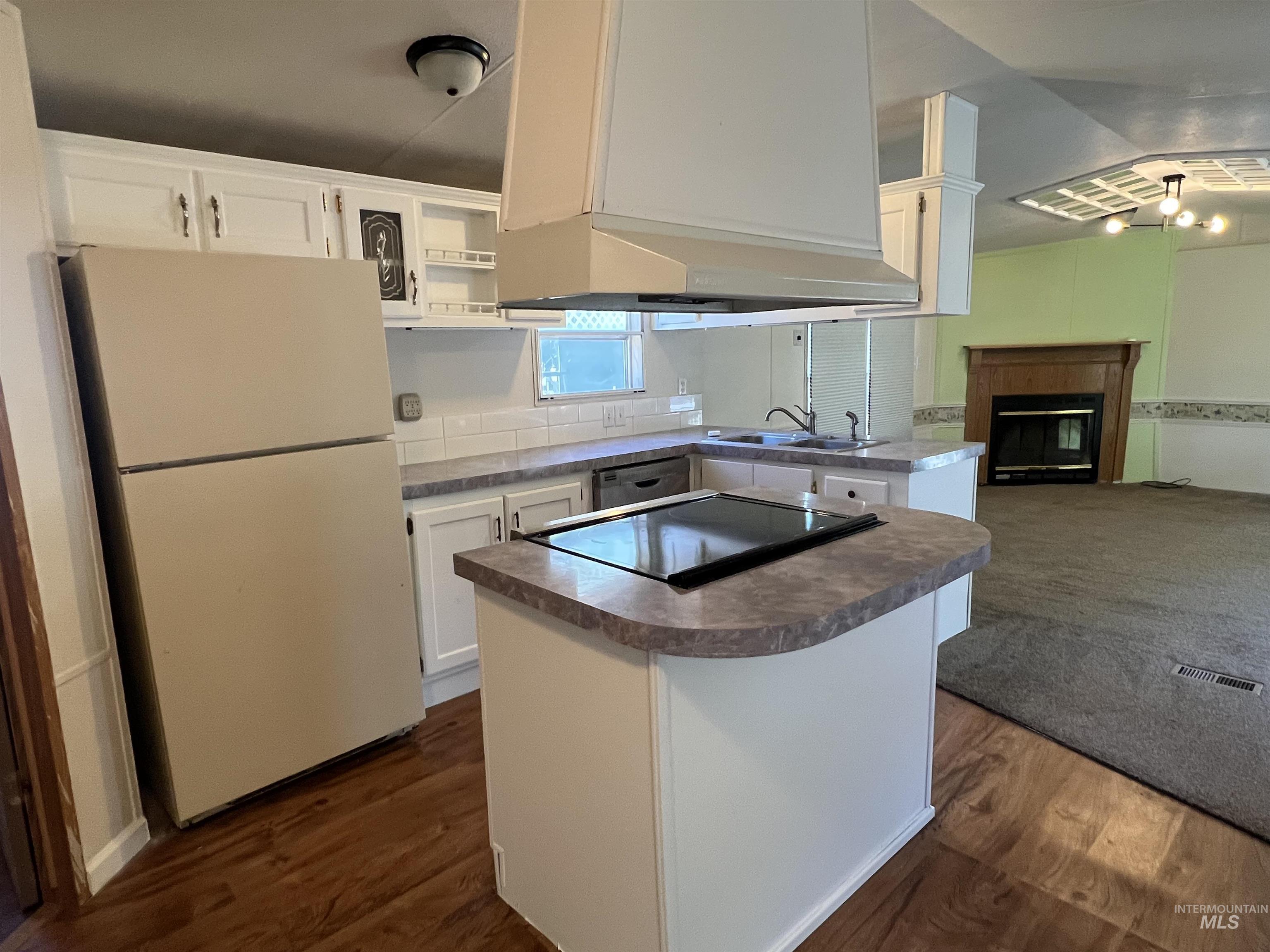 4030 River Resort Dr, Homedale, Idaho 83628, 2 Bedrooms, 2 Bathrooms, Residential For Sale, Price $105,000,MLS 98990665