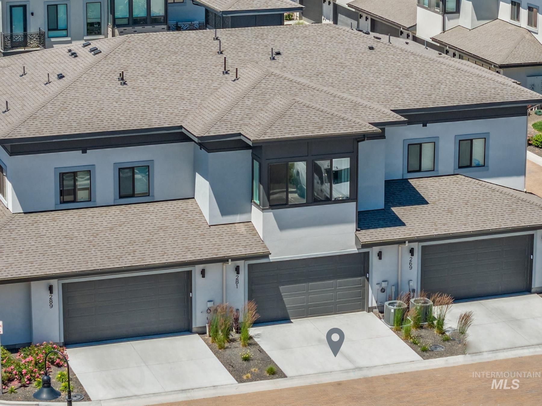 281 S City Lights Ln, Eagle, Idaho 83616-7752, 3 Bedrooms, 2.5 Bathrooms, Residential For Sale, Price $635,000,MLS 98990669
