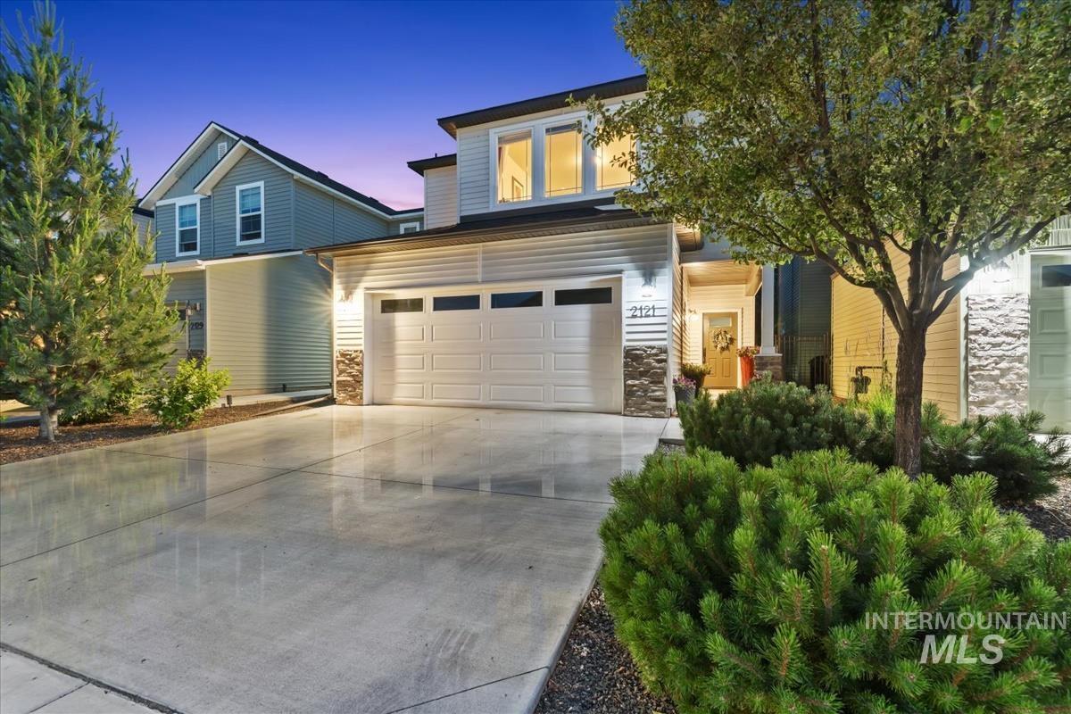 2121 S Hills Ave, Meridian, Idaho 83642, 3 Bedrooms, 2.5 Bathrooms, Residential For Sale, Price $474,990, 98990671