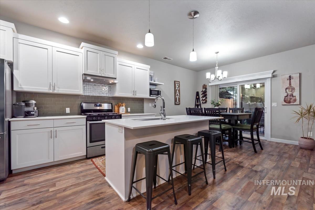 2121 S Hills Ave, Meridian, Idaho 83642, 3 Bedrooms, 2.5 Bathrooms, Residential For Sale, Price $474,990, 98990671