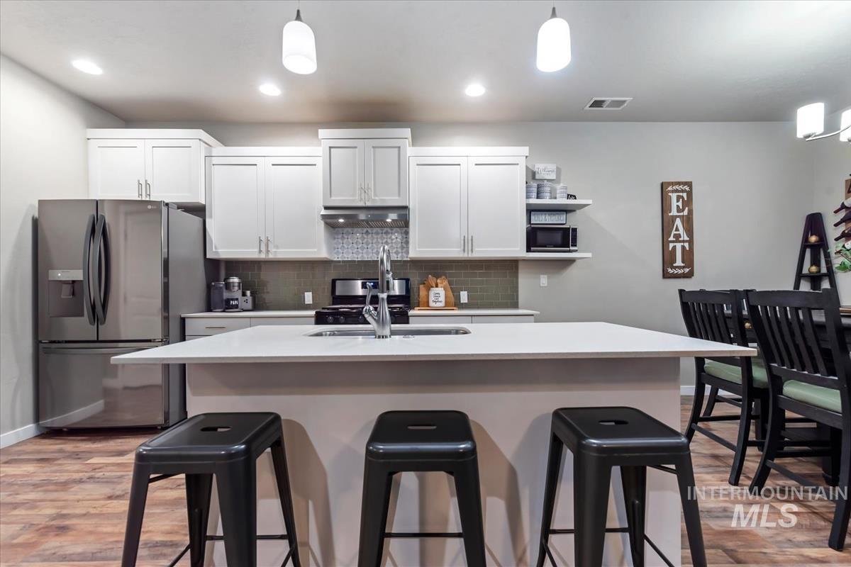 2121 S Hills Ave, Meridian, Idaho 83642, 3 Bedrooms, 2.5 Bathrooms, Residential For Sale, Price $474,990, 98990671
