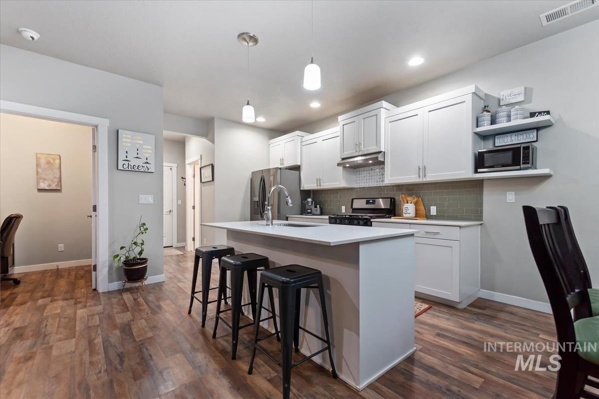 2121 S Hills Ave, Meridian, Idaho 83642, 3 Bedrooms, 2.5 Bathrooms, Residential For Sale, Price $474,990, 98990671