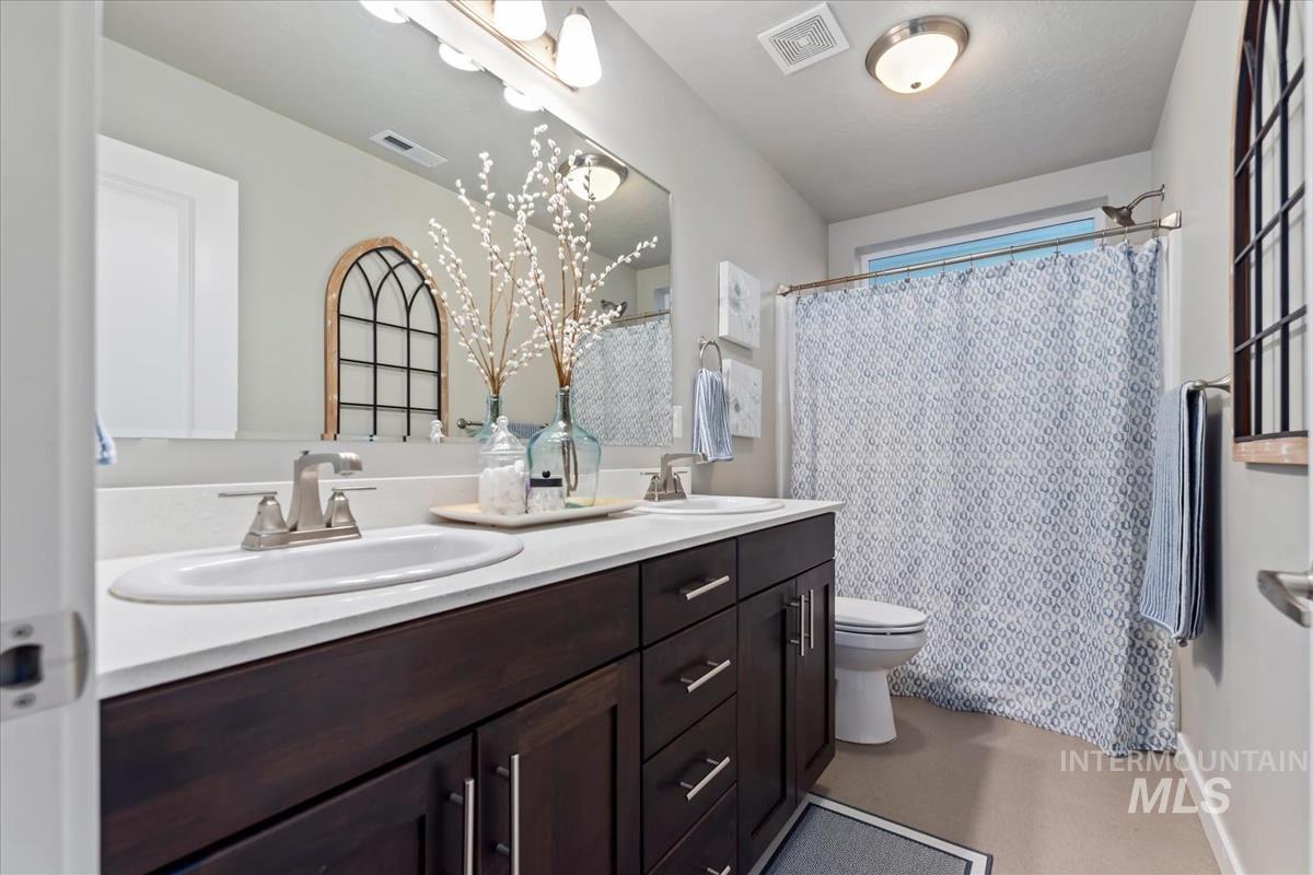 2121 S Hills Ave, Meridian, Idaho 83642, 3 Bedrooms, 2.5 Bathrooms, Residential For Sale, Price $474,990, 98990671
