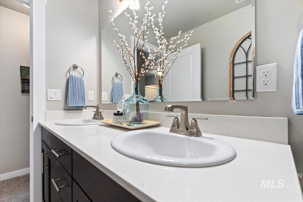2121 S Hills Ave, Meridian, Idaho 83642, 3 Bedrooms, 2.5 Bathrooms, Residential For Sale, Price $474,990, 98990671
