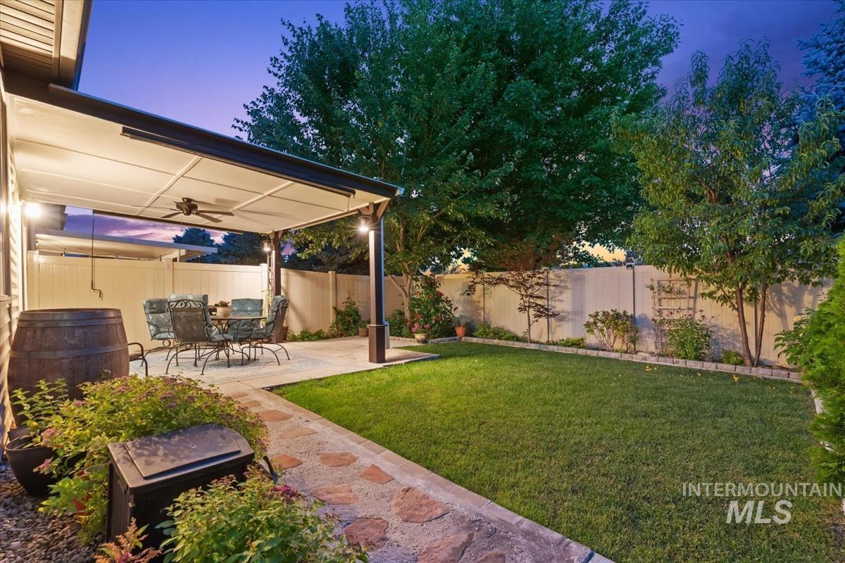 2121 S Hills Ave, Meridian, Idaho 83642, 3 Bedrooms, 2.5 Bathrooms, Residential For Sale, Price $474,990, 98990671