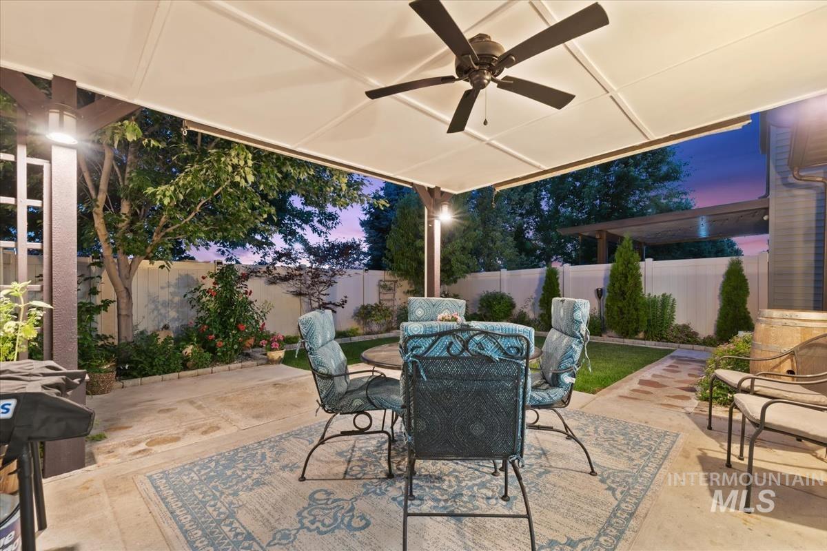 2121 S Hills Ave, Meridian, Idaho 83642, 3 Bedrooms, 2.5 Bathrooms, Residential For Sale, Price $474,990, 98990671