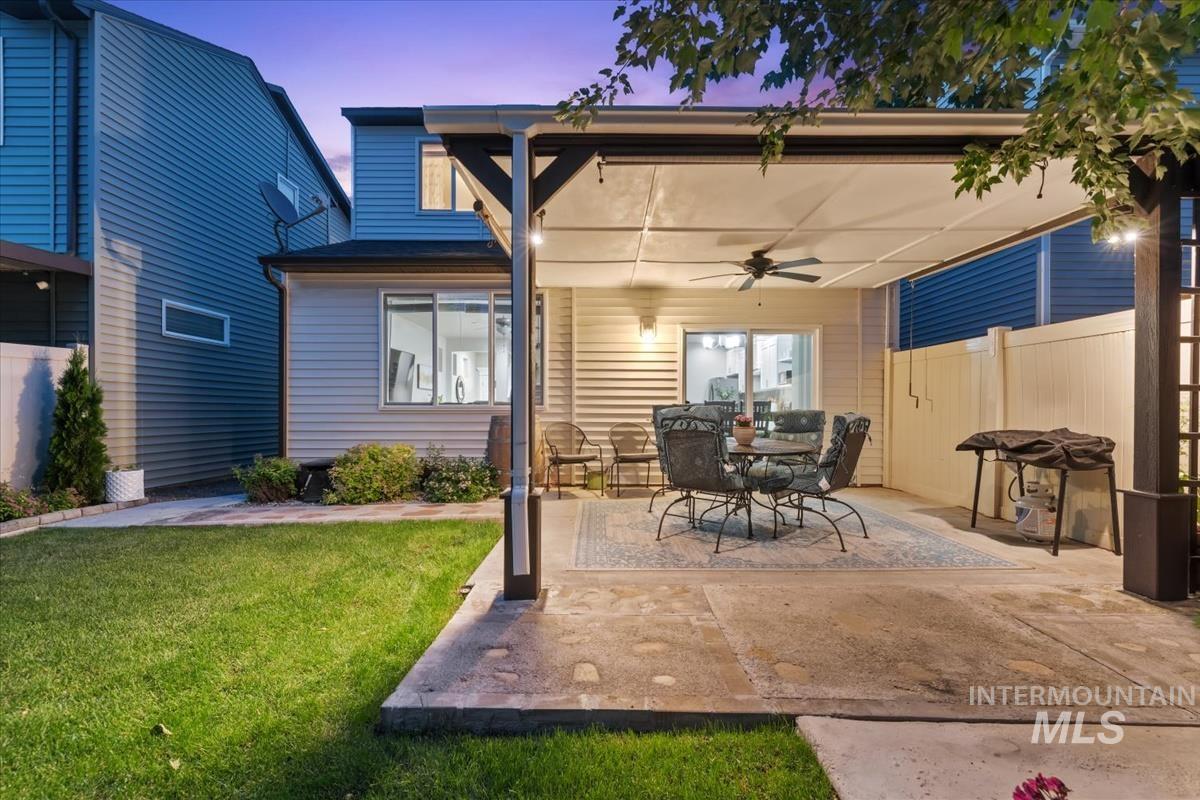 2121 S Hills Ave, Meridian, Idaho 83642, 3 Bedrooms, 2.5 Bathrooms, Residential For Sale, Price $474,990, 98990671