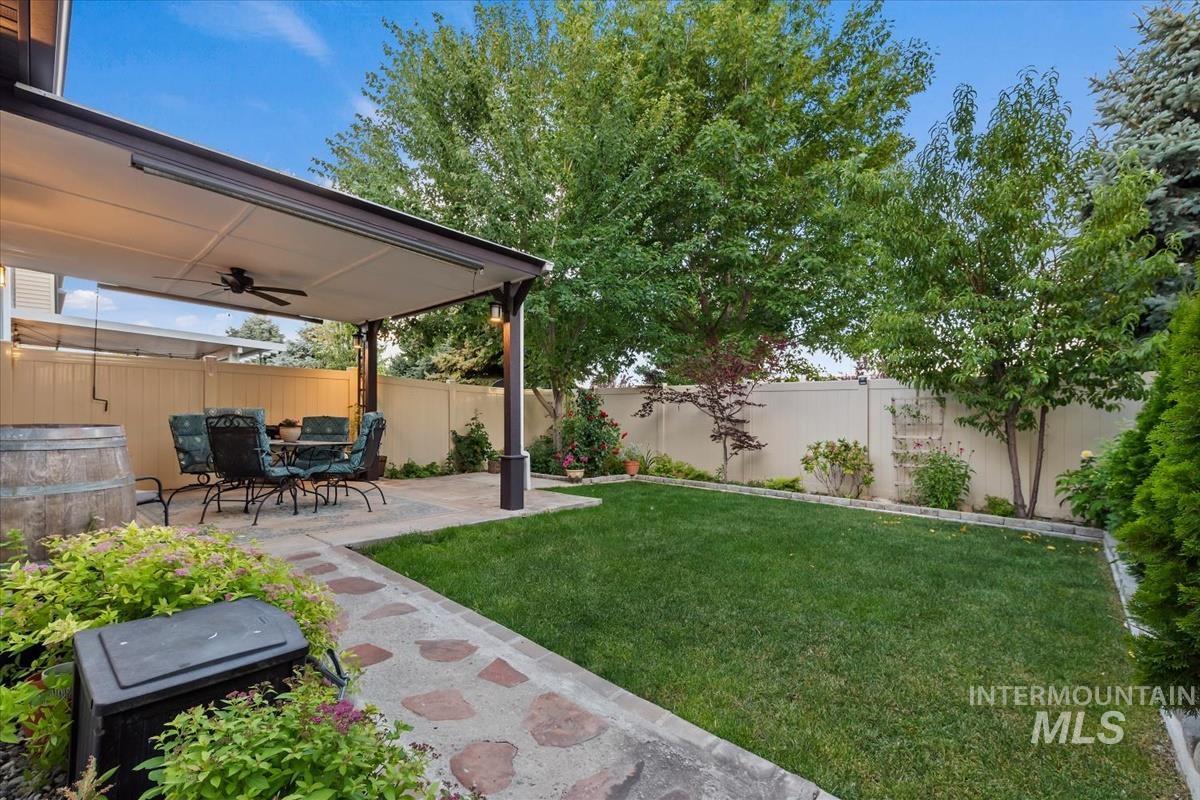 2121 S Hills Ave, Meridian, Idaho 83642, 3 Bedrooms, 2.5 Bathrooms, Residential For Sale, Price $474,990, 98990671