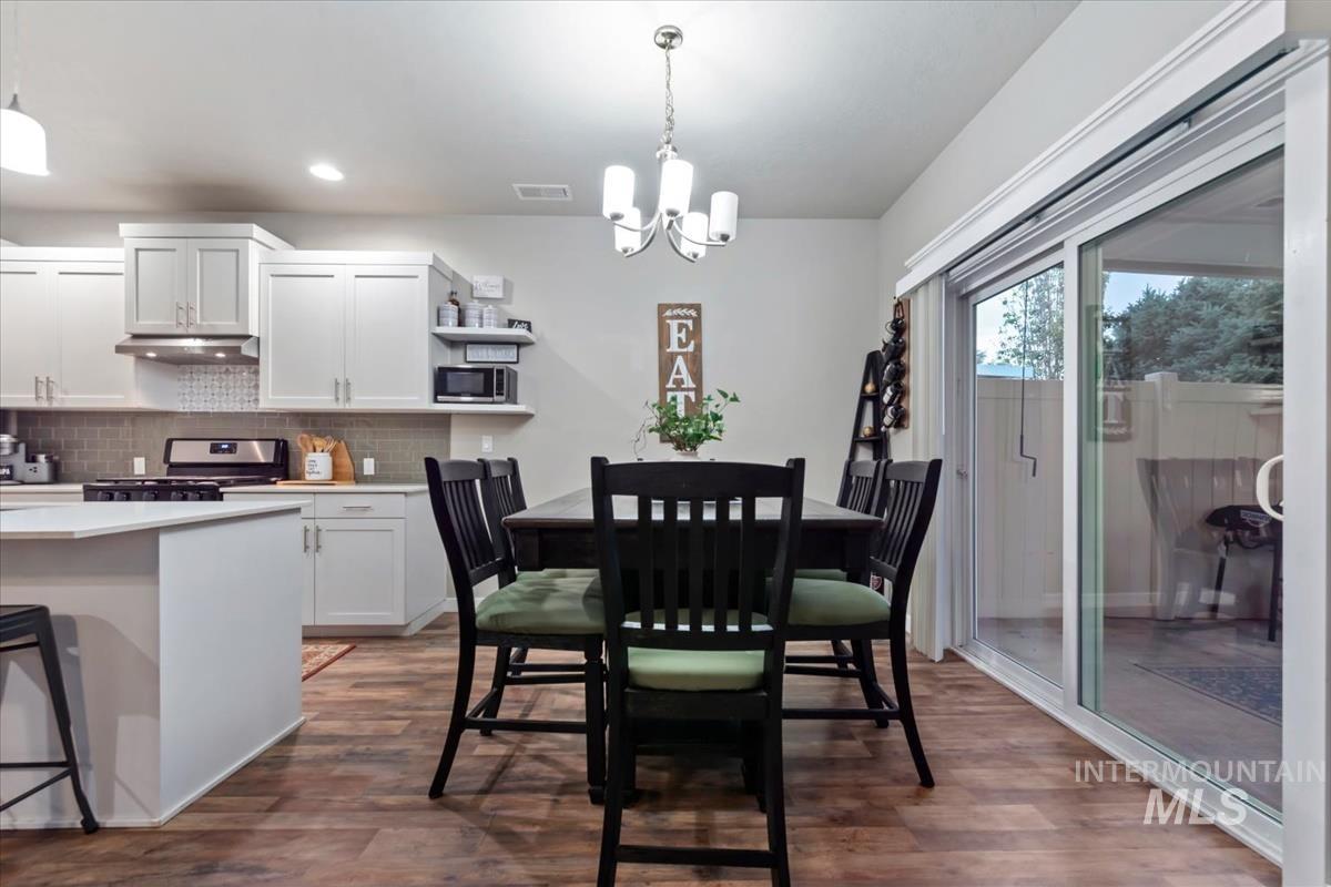2121 S Hills Ave, Meridian, Idaho 83642, 3 Bedrooms, 2.5 Bathrooms, Residential For Sale, Price $474,990, 98990671