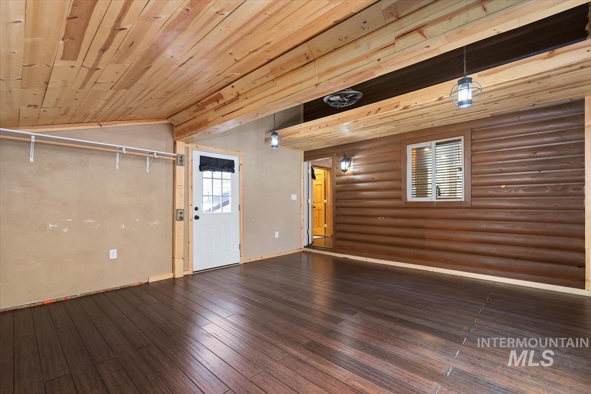 417 Elk Creek Rd, Idaho City, Idaho 83631, 4 Bedrooms, 3 Bathrooms, Residential For Sale, Price $529,900,MLS 98990672