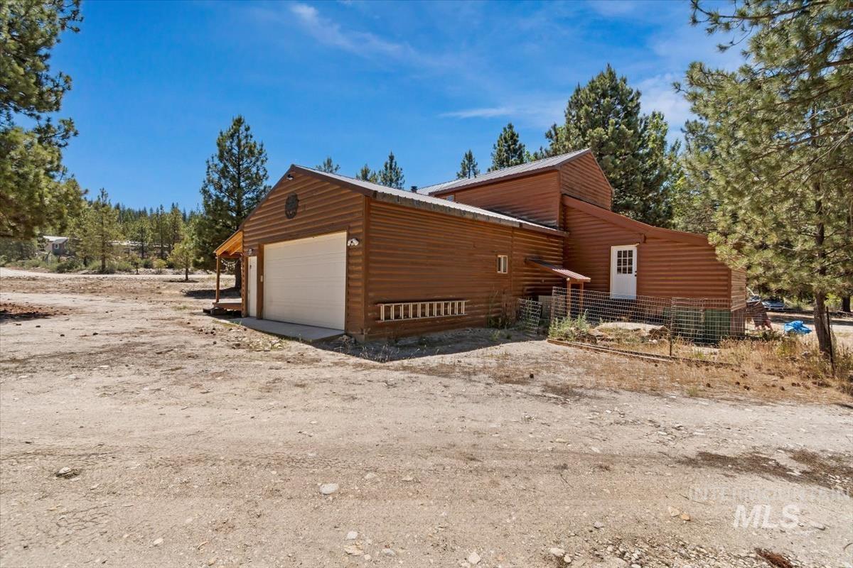 417 Elk Creek Rd, Idaho City, Idaho 83631, 4 Bedrooms, 3 Bathrooms, Residential For Sale, Price $529,900,MLS 98990672