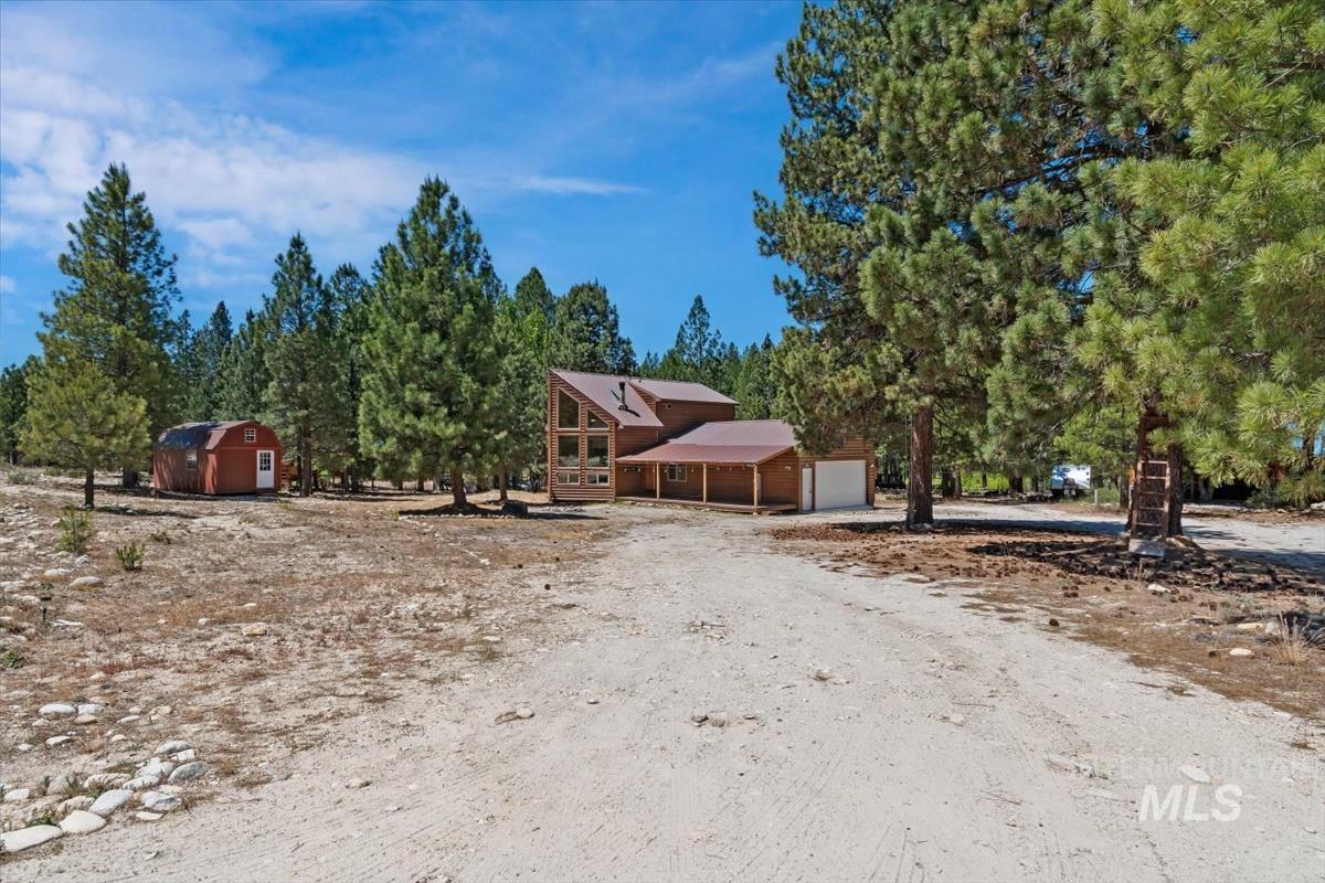 417 Elk Creek Rd, Idaho City, Idaho 83631, 4 Bedrooms, 3 Bathrooms, Residential For Sale, Price $529,900,MLS 98990672