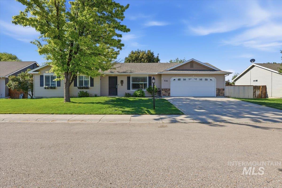 731 W Miranda, Nampa, Idaho 83686, 3 Bedrooms, 2 Bathrooms, Residential For Sale, Price $379,500,MLS 98990673