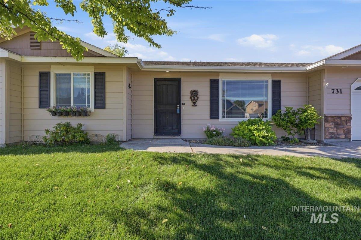 731 W Miranda, Nampa, Idaho 83686, 3 Bedrooms, 2 Bathrooms, Residential For Sale, Price $379,500,MLS 98990673