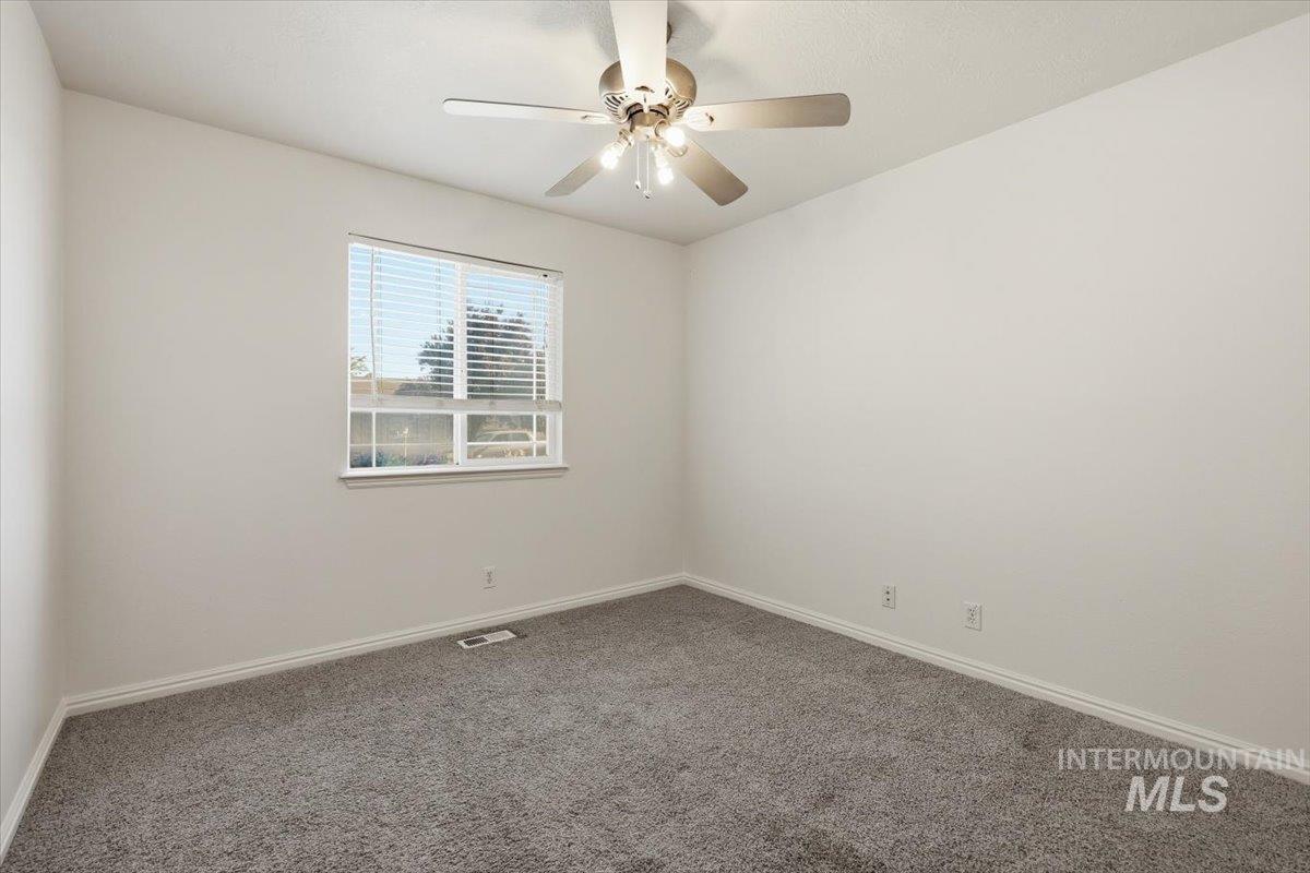 731 W Miranda, Nampa, Idaho 83686, 3 Bedrooms, 2 Bathrooms, Residential For Sale, Price $379,500,MLS 98990673