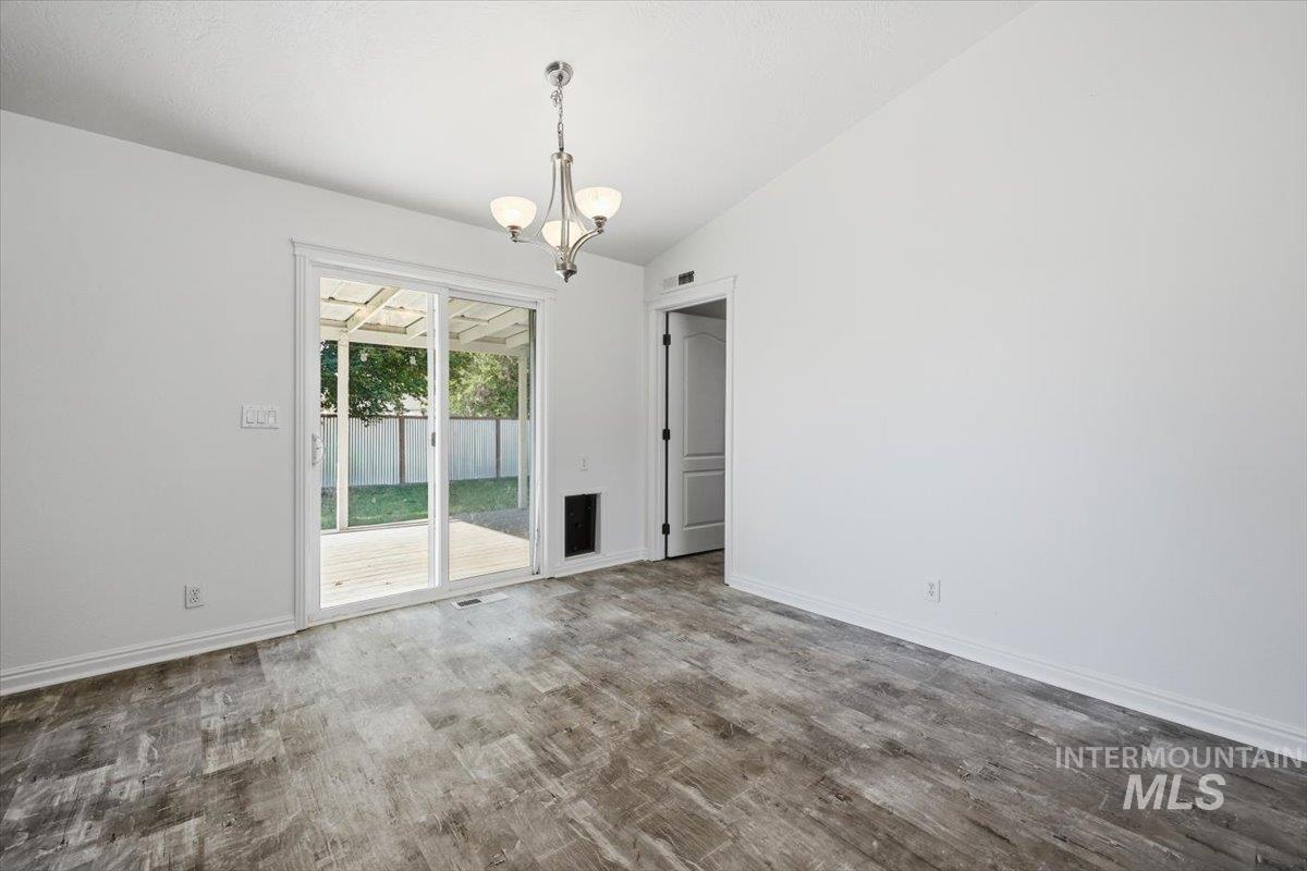 731 W Miranda, Nampa, Idaho 83686, 3 Bedrooms, 2 Bathrooms, Residential For Sale, Price $379,500,MLS 98990673